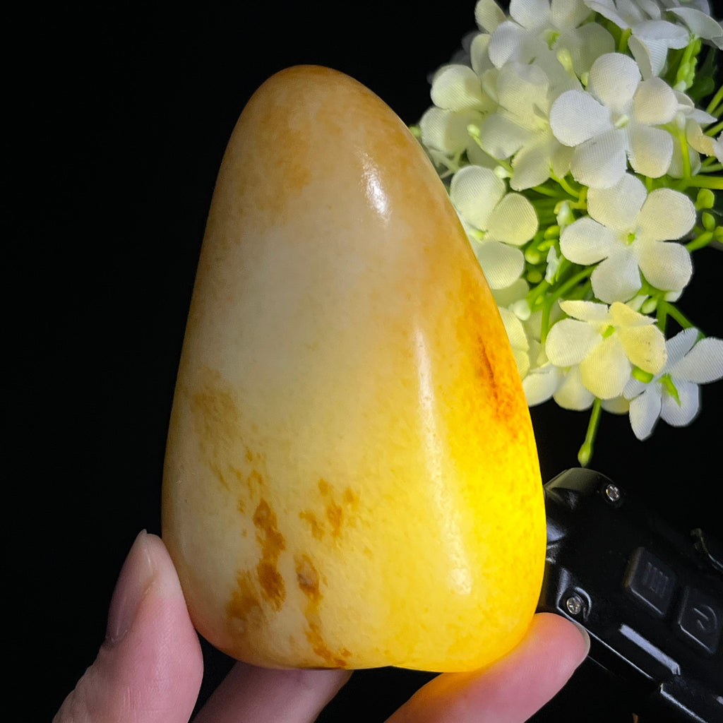 和田玉暖白种“金顶秋实”通体洒金皮籽料（yc328942）