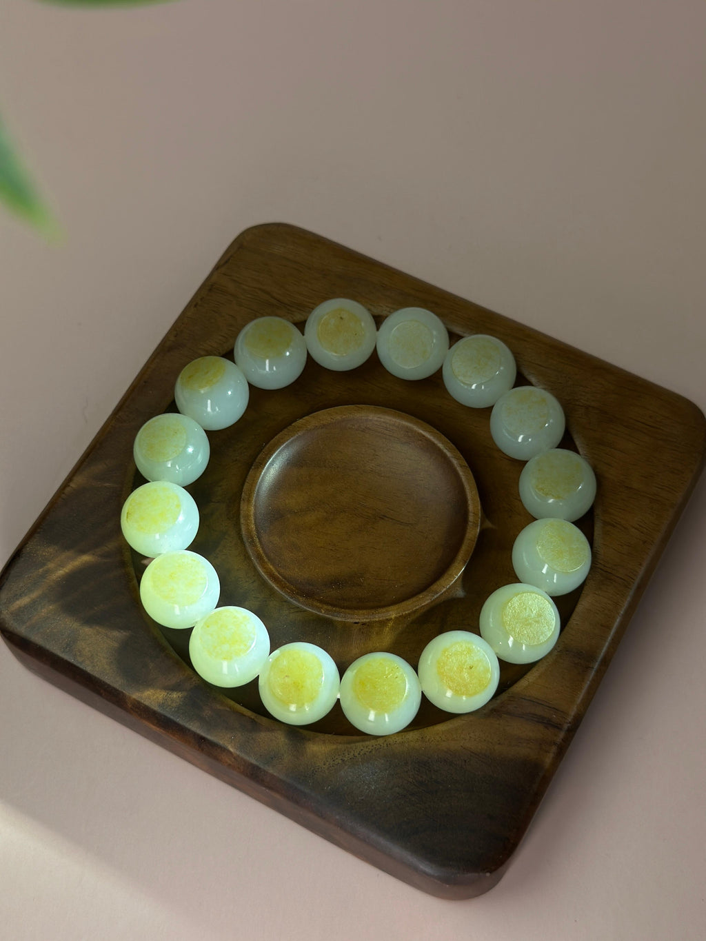 珍品新疆和田玉白玉洒金皮籽料圆珠手串（16颗）（yc775177）