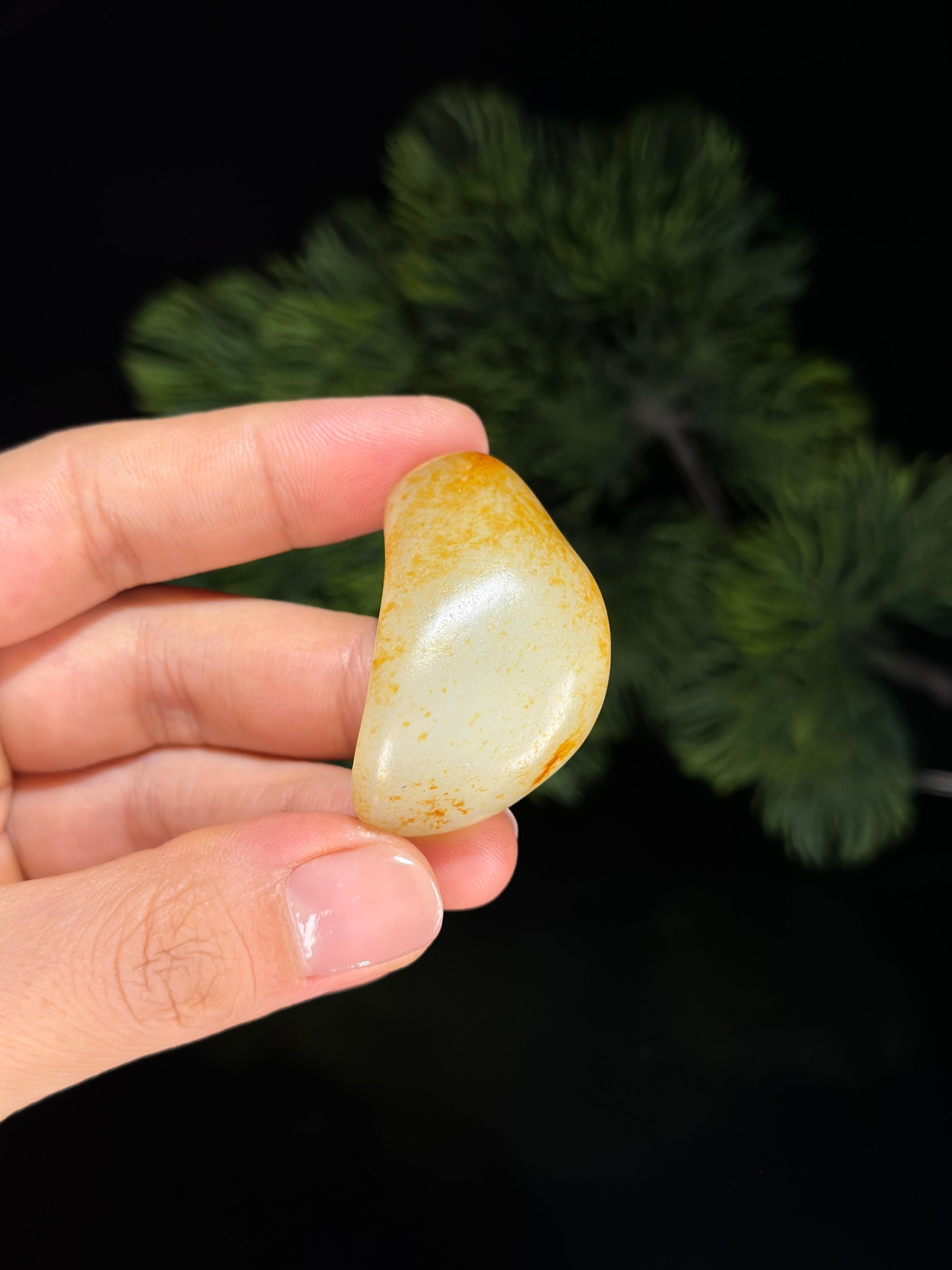 新疆和田玉白玉红皮洒金皮珍品弯月型挂件籽（yc507131）