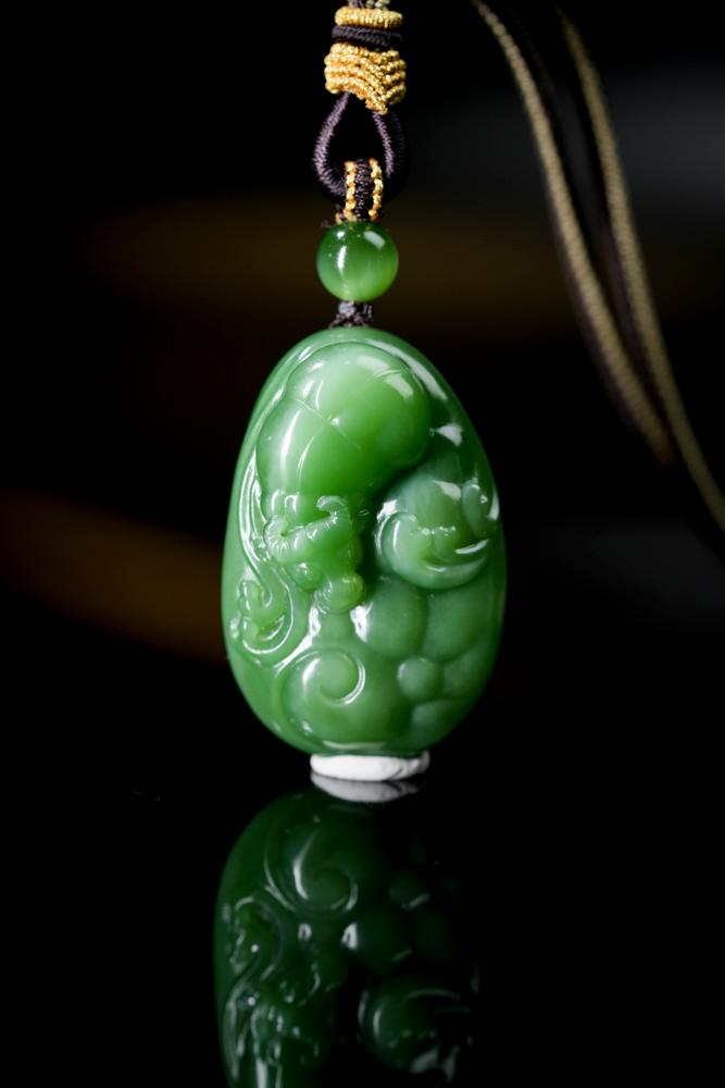 和田玉碧玉“牛气冲天”挂件（yc253277）