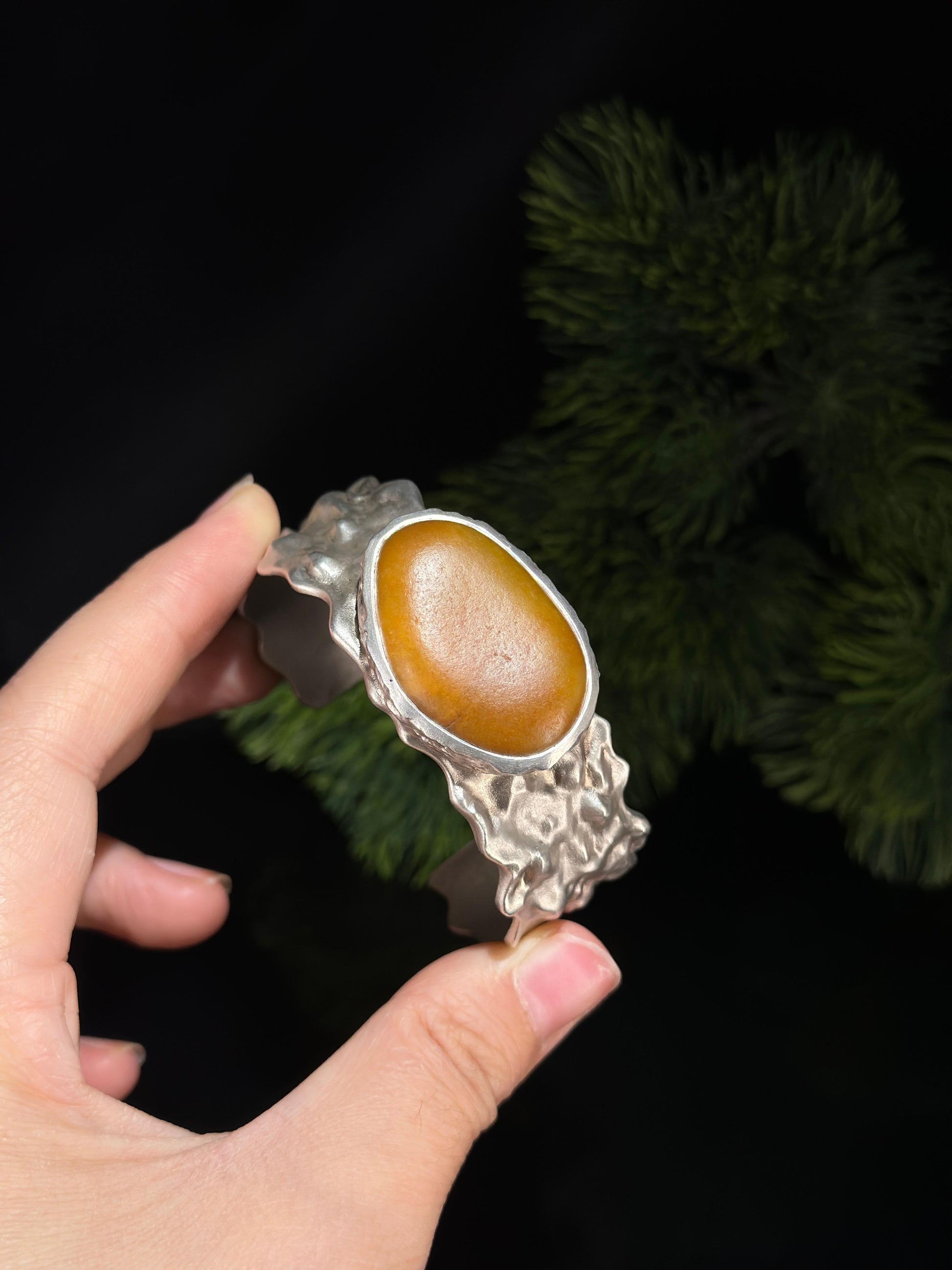 新疆和田玉珍品925银镶黄沁籽料手镯（yc694976）