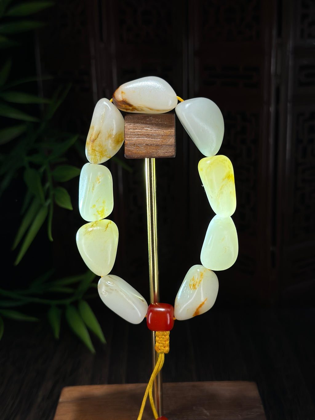 新疆和田玉珍品红皮洒金皮原籽手串（9颗）（yc696937）