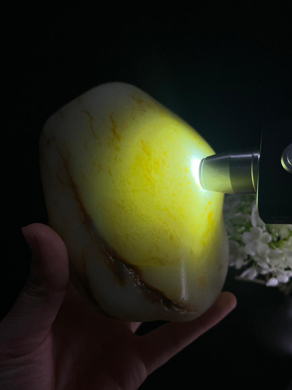 新疆和田玉收藏级洒金皮籽料原石（yc253264）