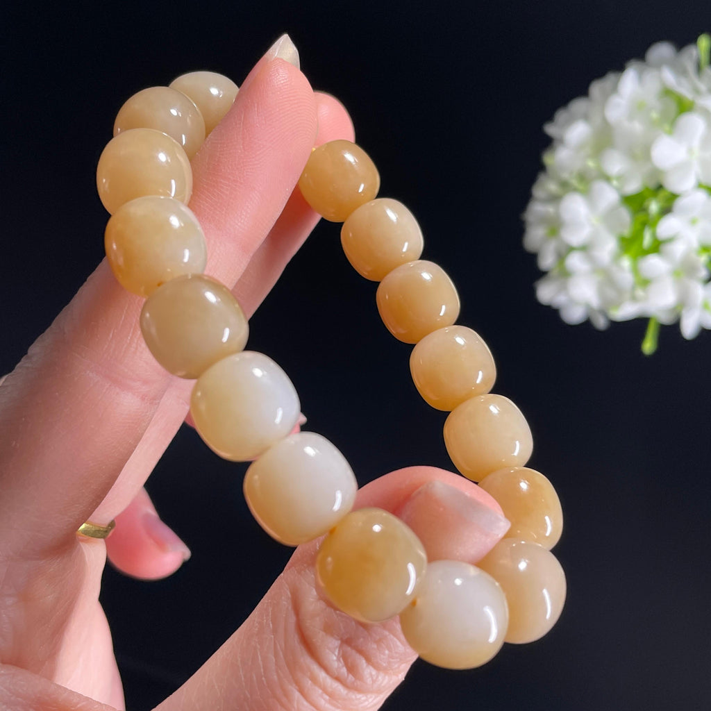 和田玉糖白玉“琥珀枕霜”老型珠手串（yc332124）