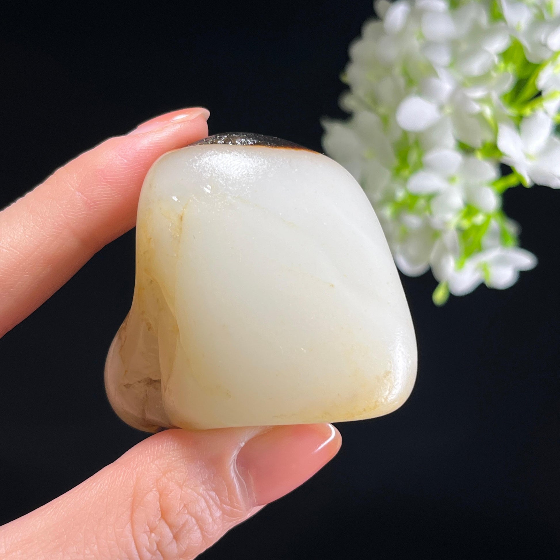 和田玉白玉“玉顶墨光”洒金黑红皮籽料（yc345869）