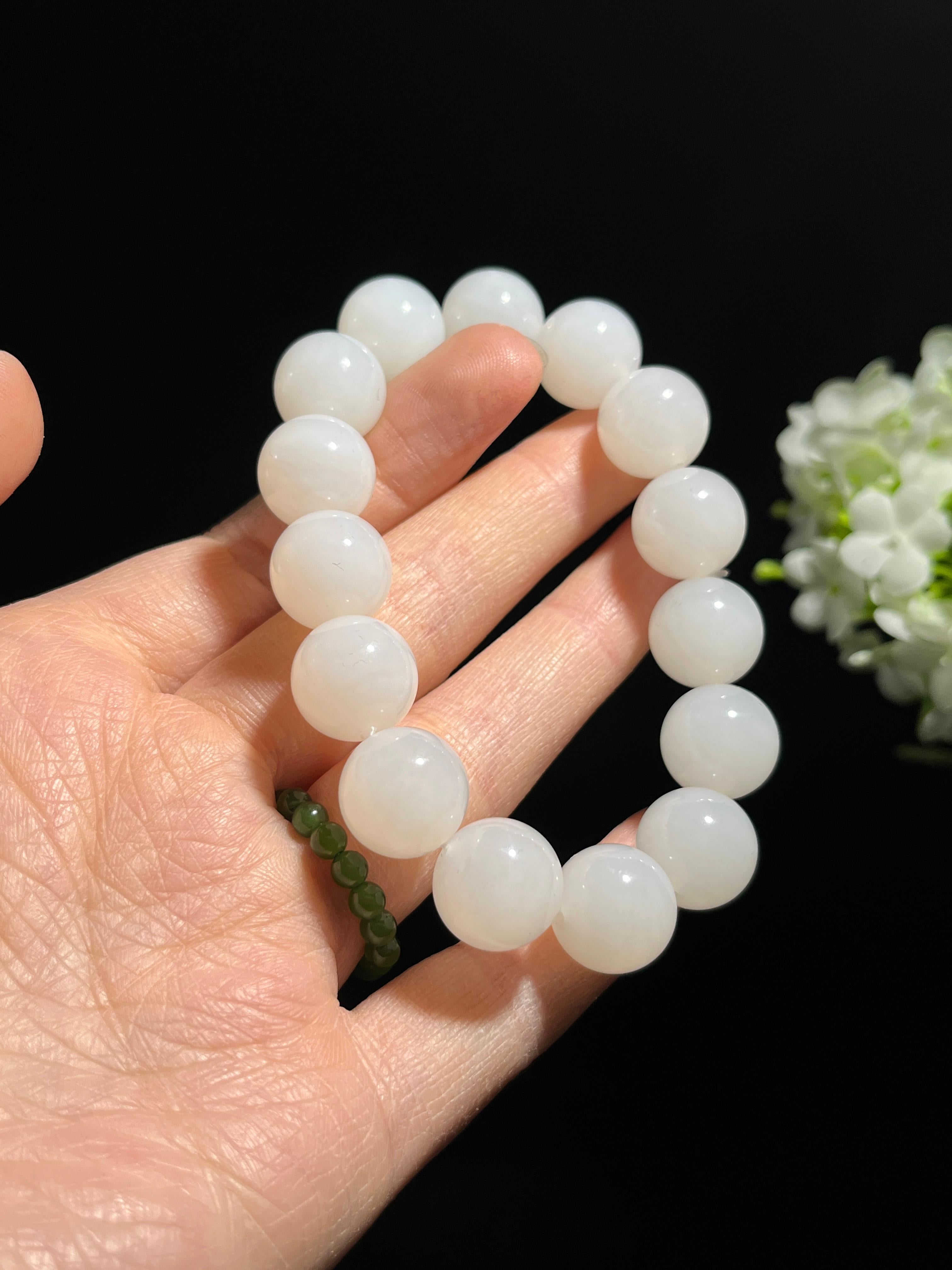 新疆天然和田玉白玉圆珠手串（yc258306） – 添福玉器