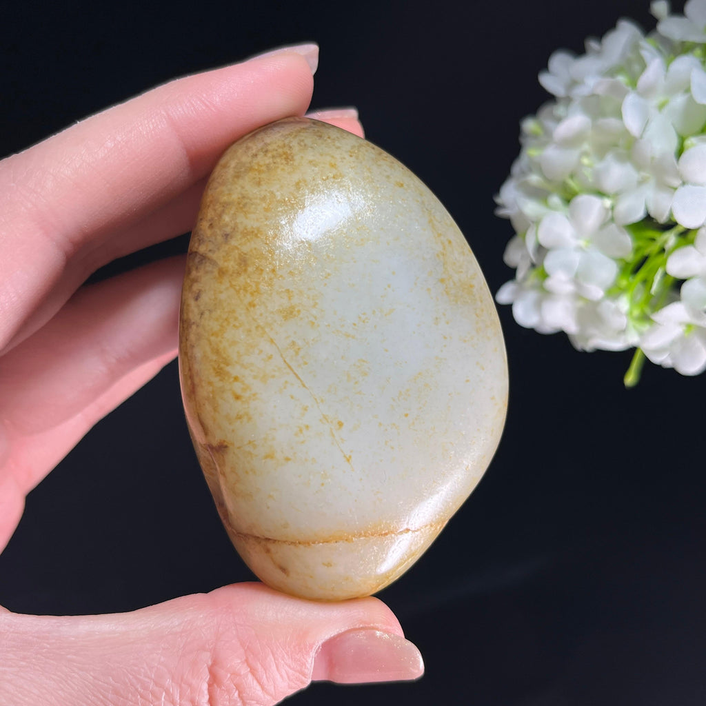 和田玉青白玉“古玉纹霜”黄皮秋梨皮籽料（yc350401）