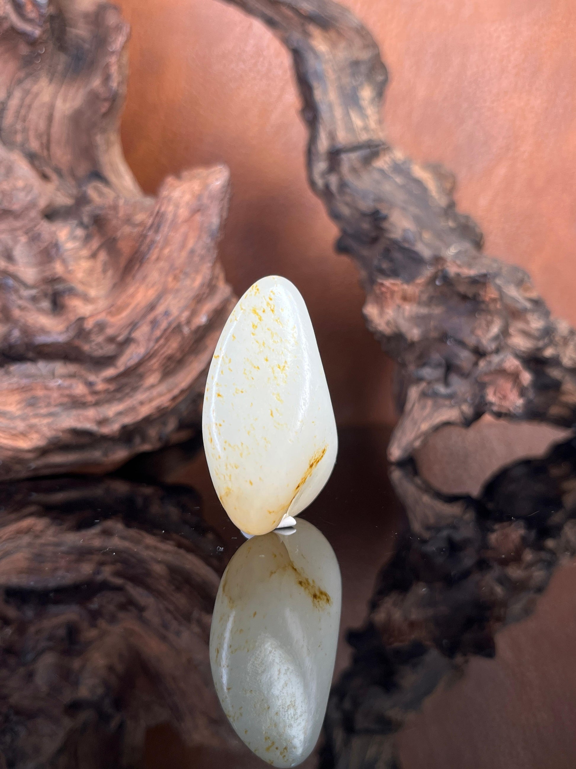 天然和田玉光白籽料原石洒金皮吊坠精品（yc227477）