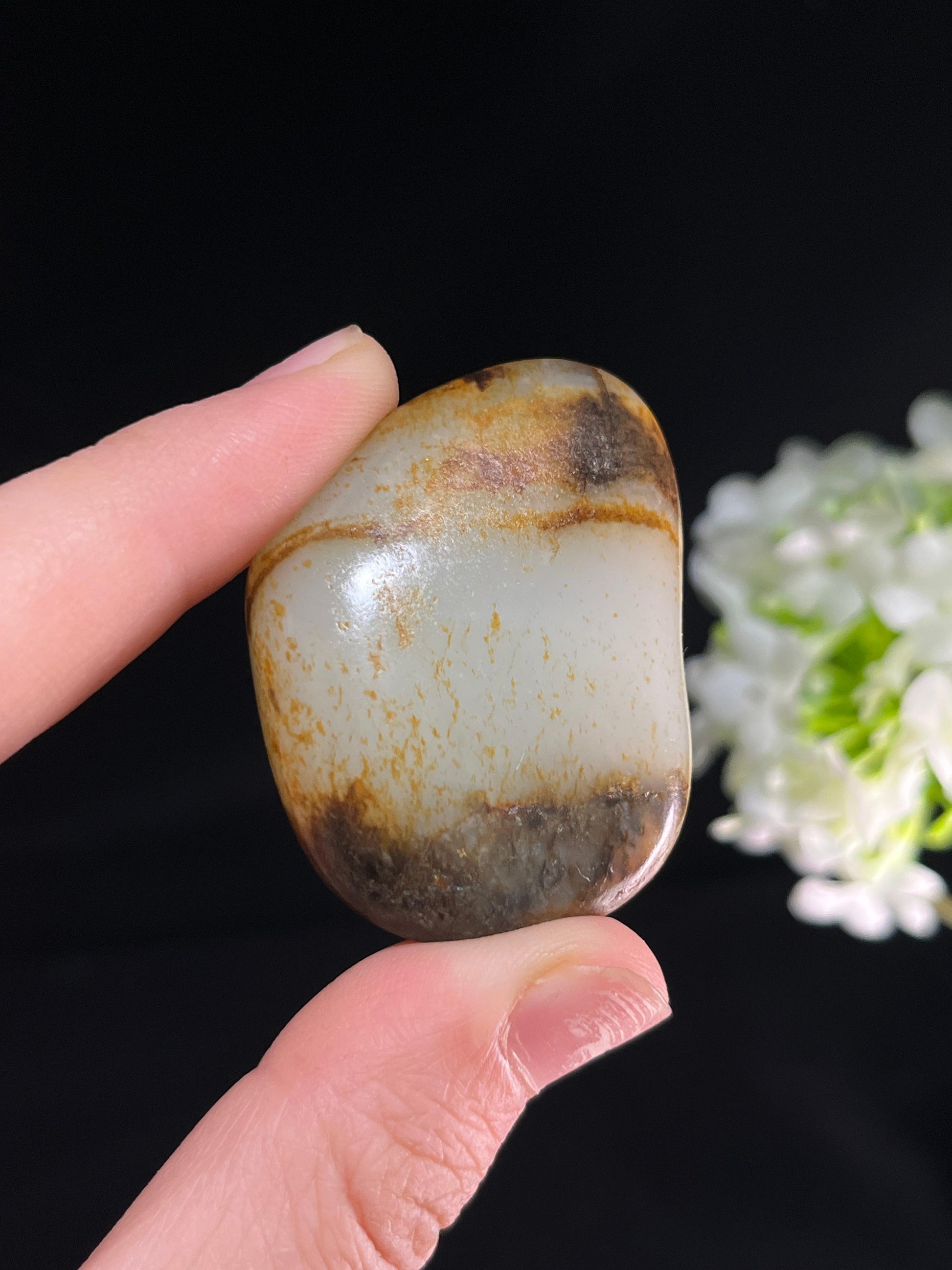 新疆和田玉白玉聚黑皮洒金皮“腰缠万贯”籽料原石（yc251760）