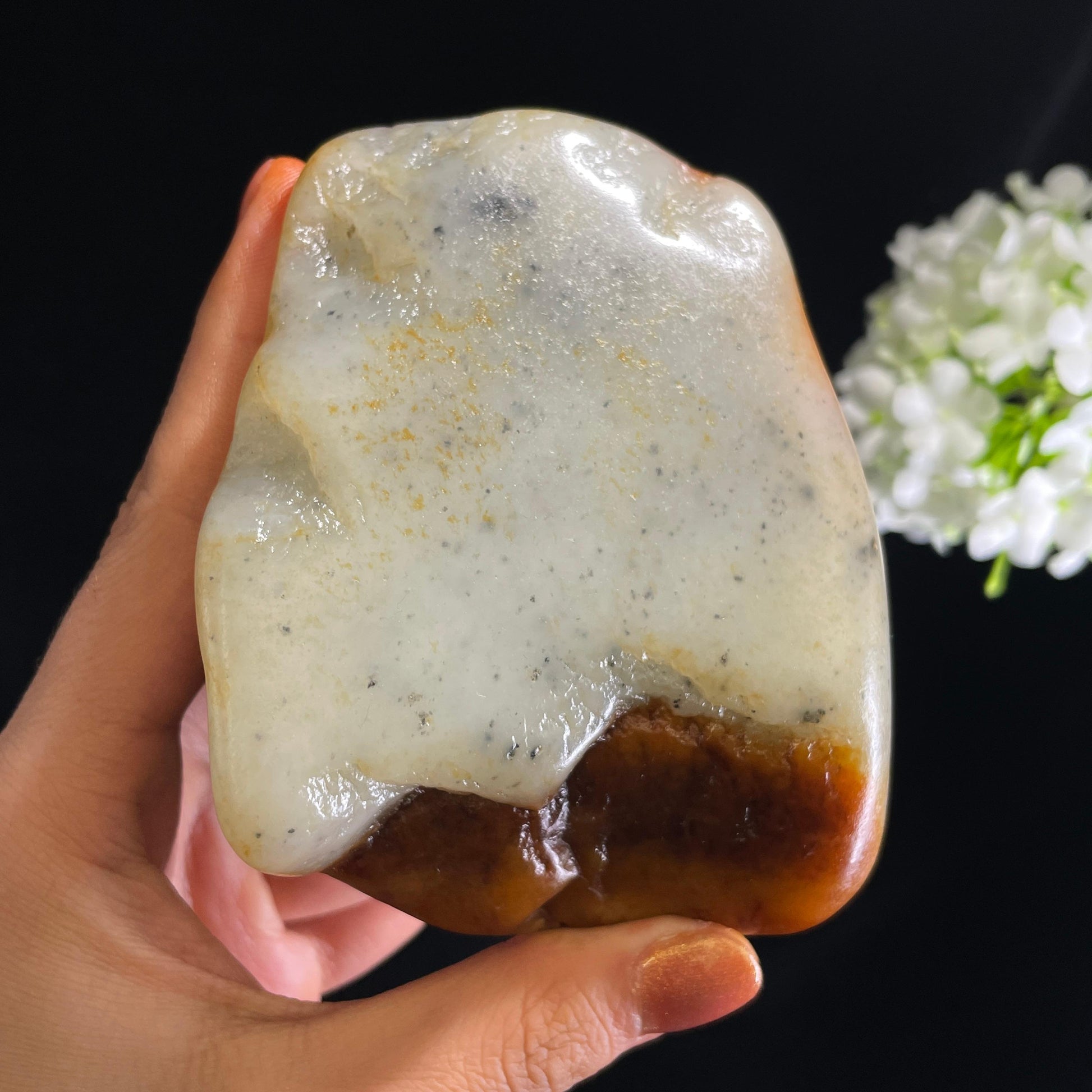 和田玉白玉带点墨聚红皮洒金皮籽料（yc375241）