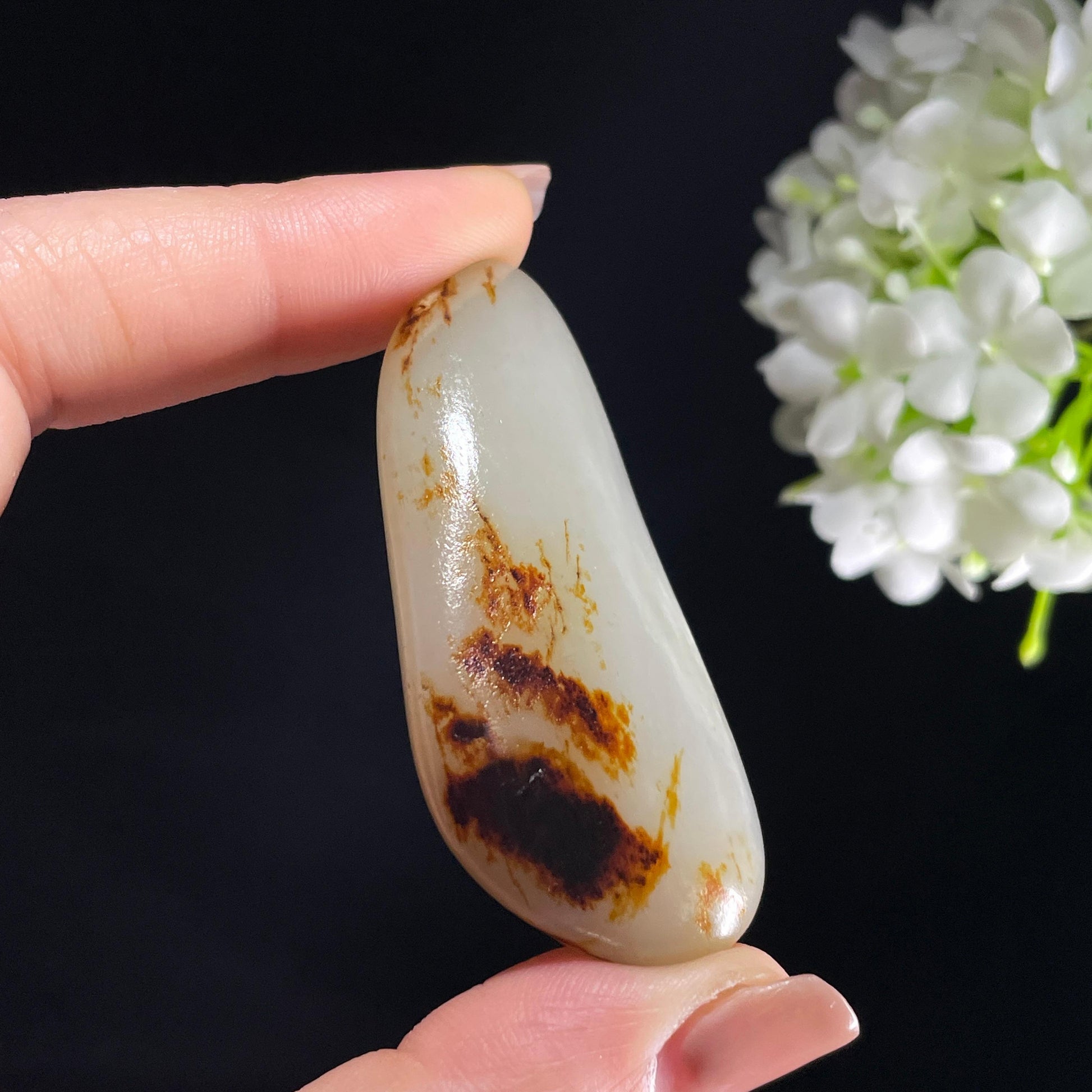 和田玉白玉“秋渚归鸿”黑红皮籽料（yc391304）