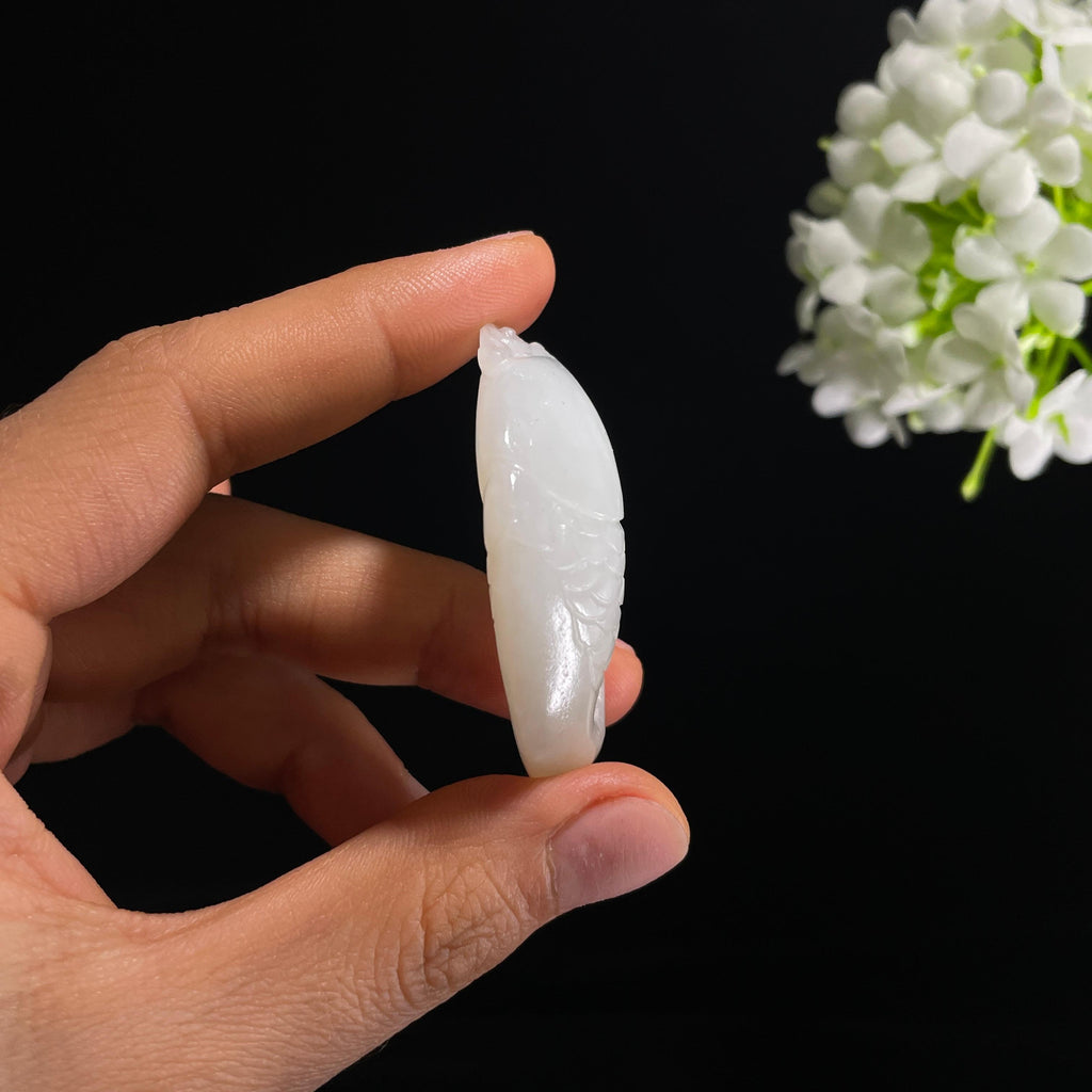 新疆天然和田玉白玉“如鱼得水”鲤鱼雕刻挂件（yc317310）