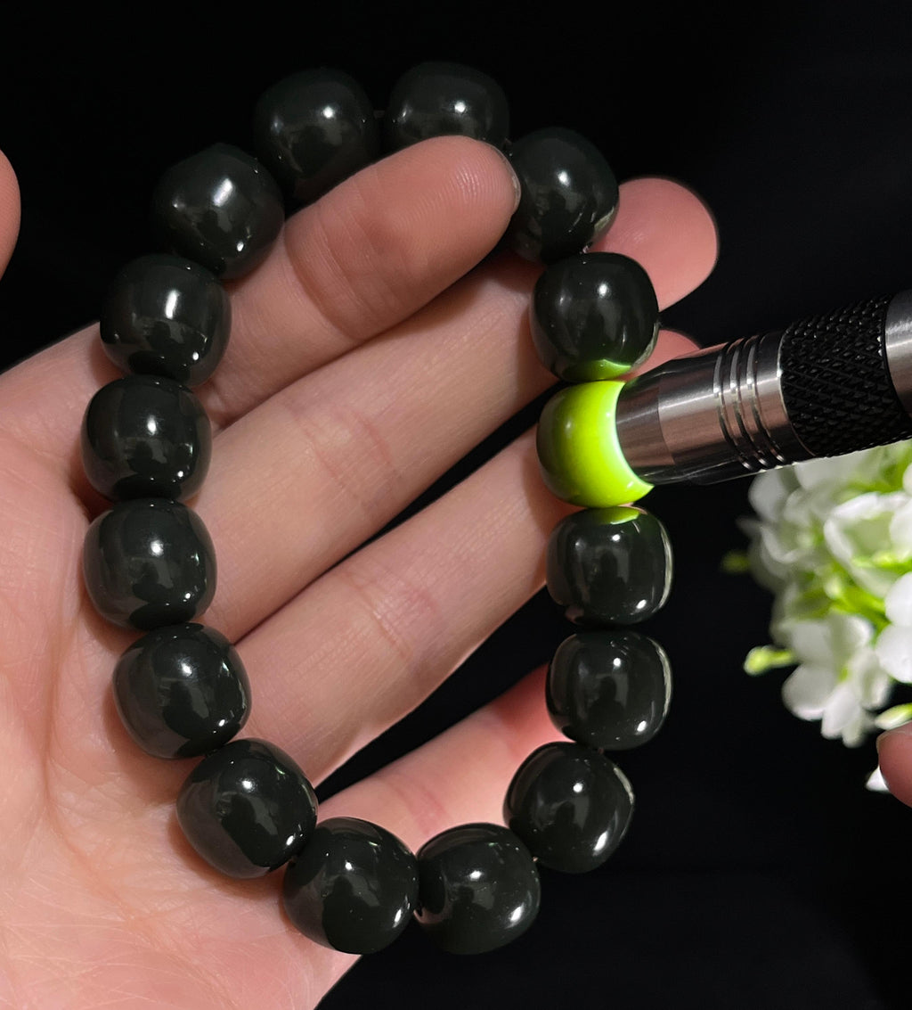 和田玉黑青带皮籽料手串（卡14）（yc250557）