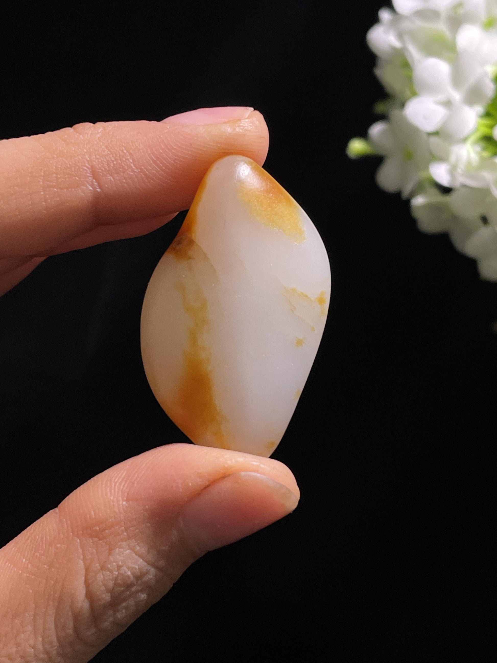 和田玉一级白玉洒金皮黄沁油皮籽料原石（yc260839）