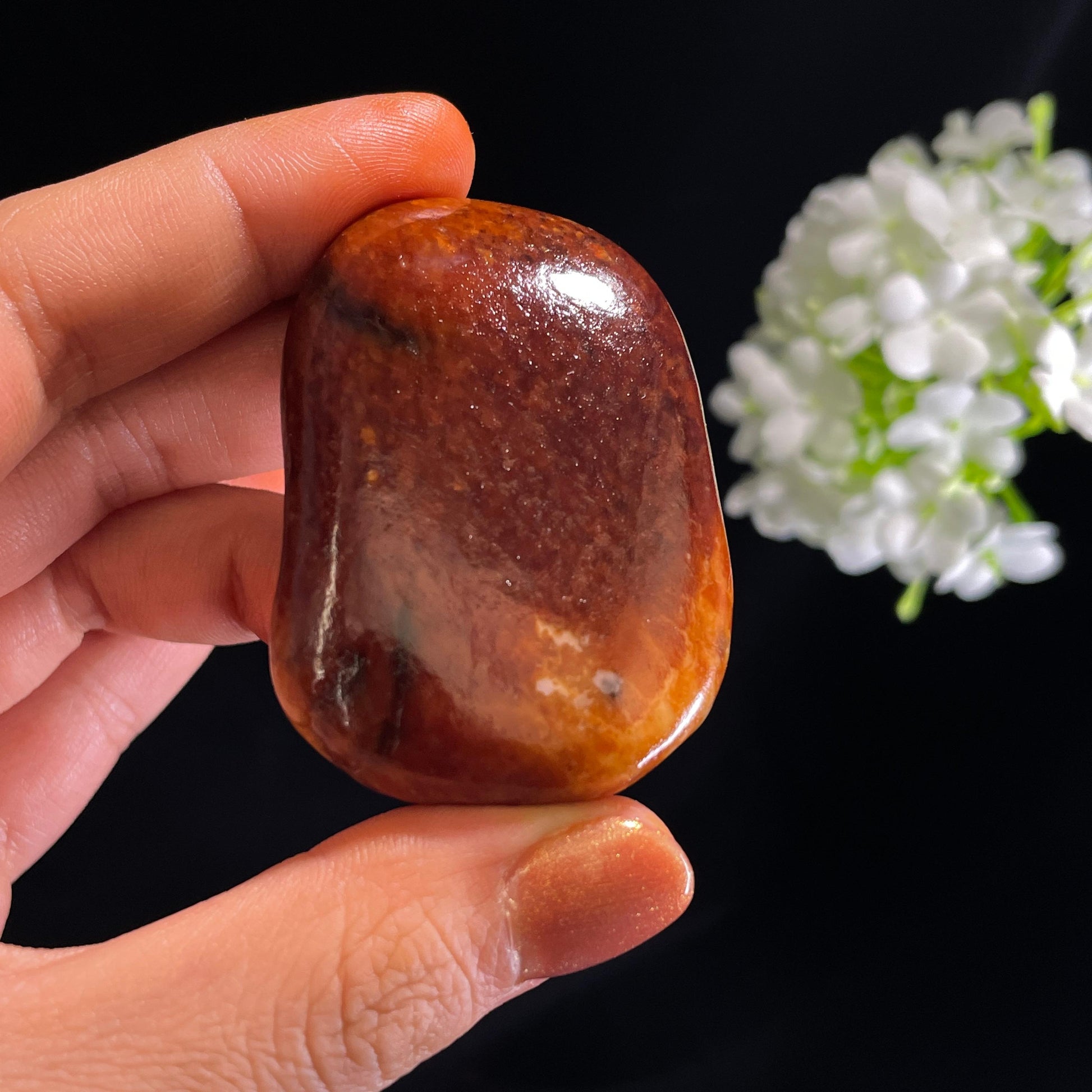 新疆天然和田玉“丹砂浸野”红沁籽料（yc375271）