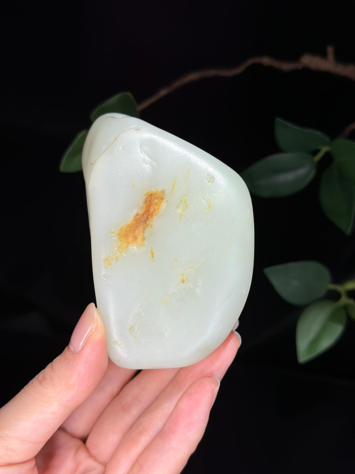新疆和田玉白玉洒金皮臻品籽料摆件（yc749139）