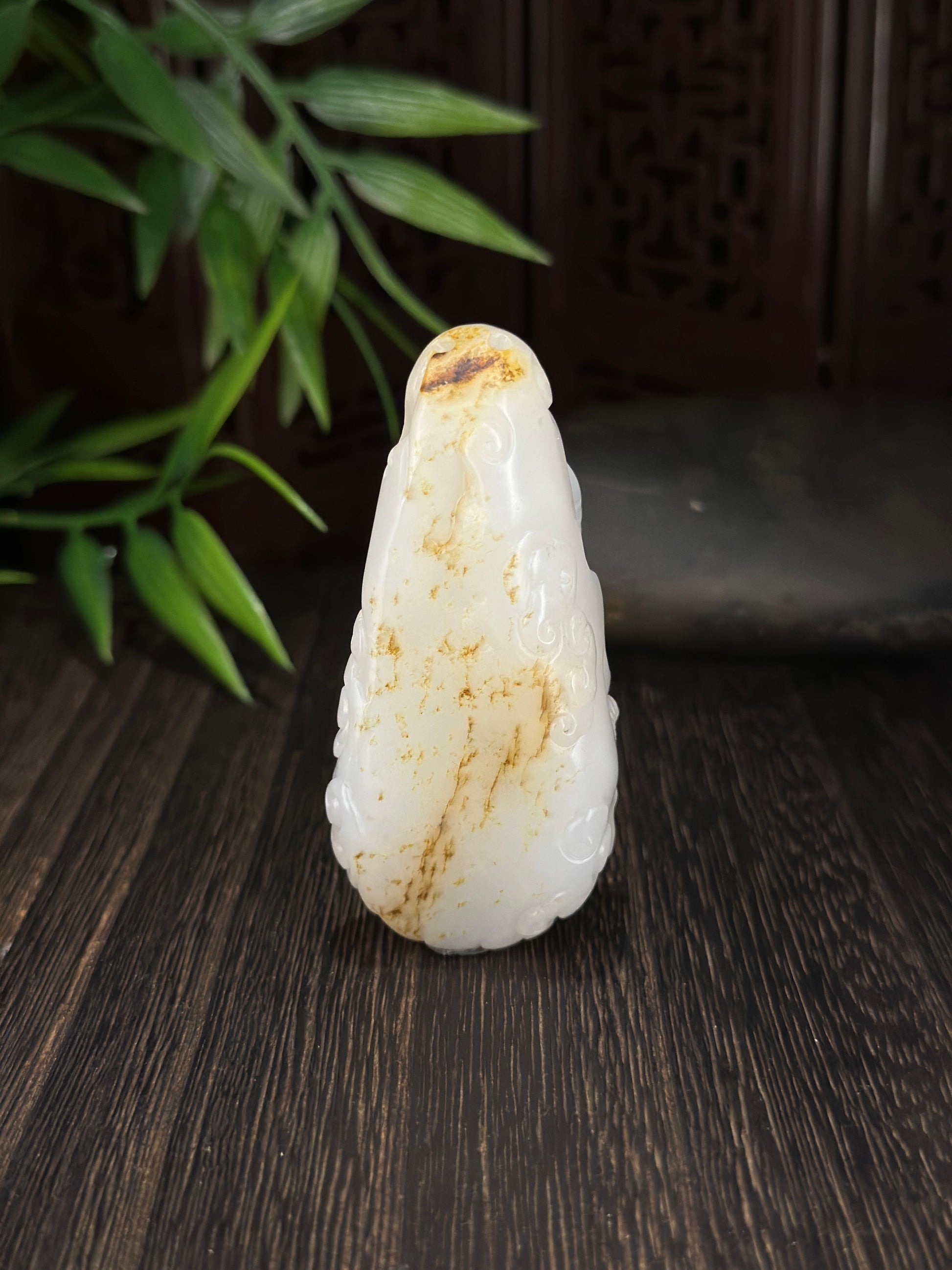 新疆和田玉精品白玉洒金皮籽料神龙手把件（yc712089）