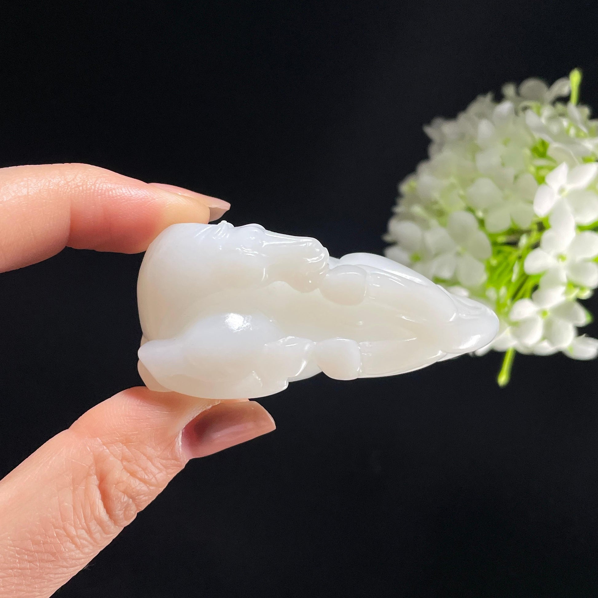 和田玉白玉卧马雕刻挂件（yc388913）