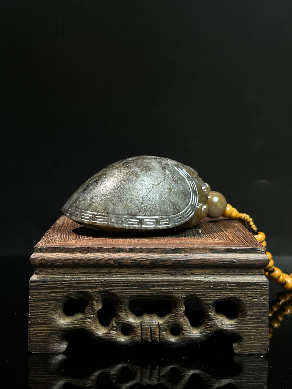 新疆和田玉籽料糖龙龟小手把（yc239848）