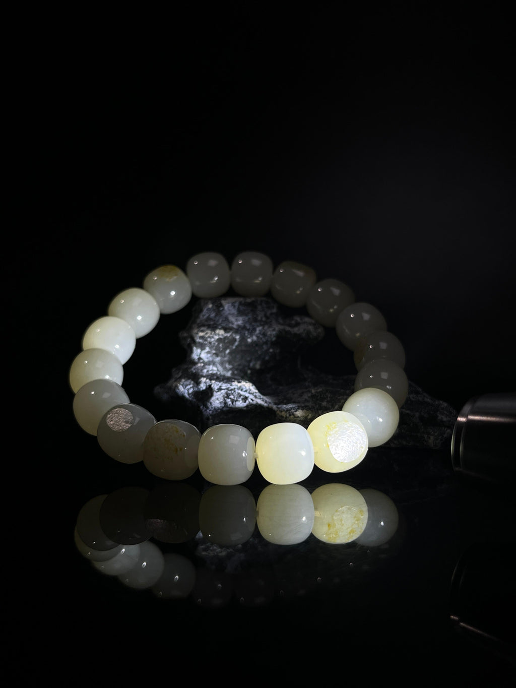 新疆和田玉羊脂白玉籽料老型珠手串（yc235785）