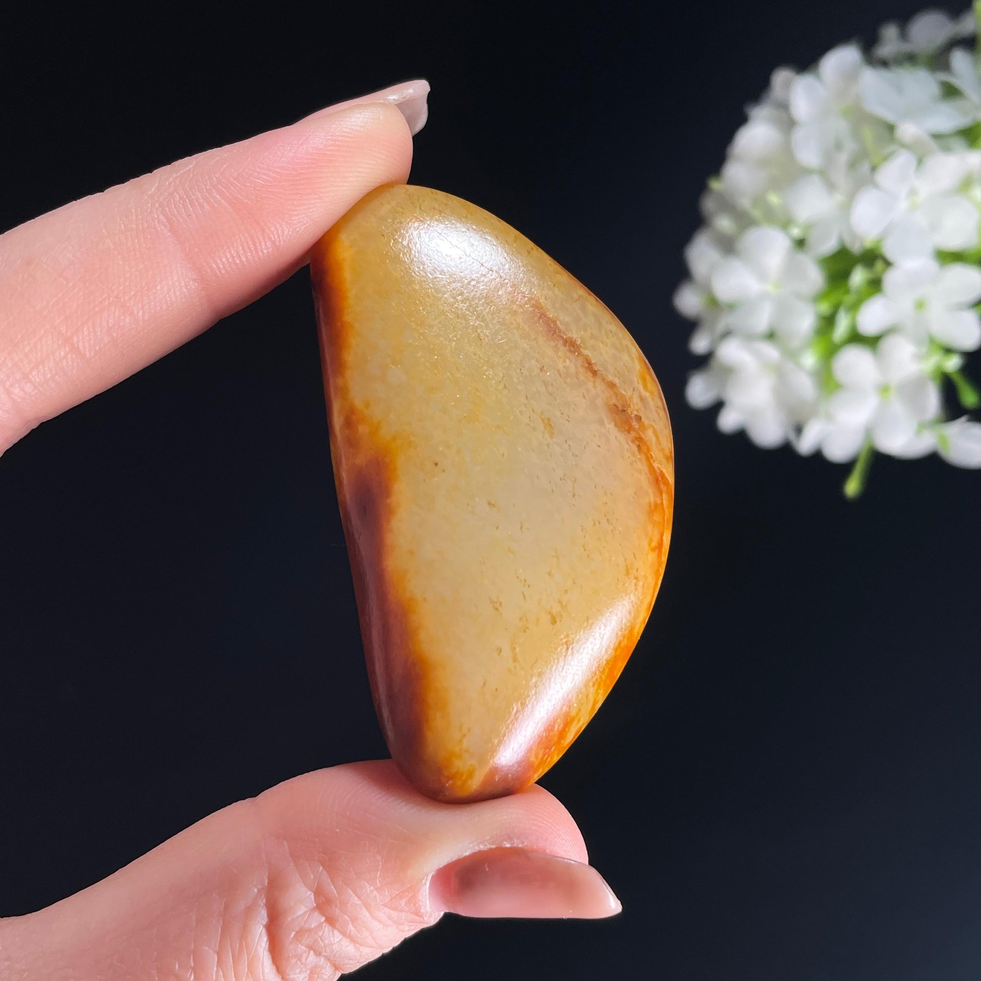 和田玉黄白种“秋砂染岸”聚红皮籽料（yc386331）