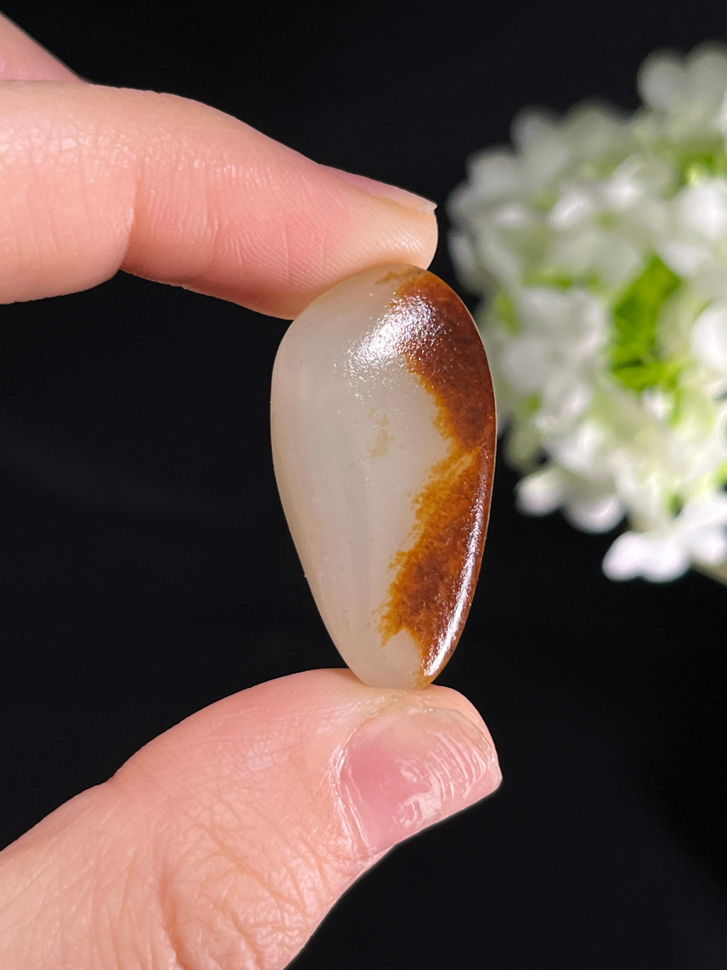 和田玉红皮白肉籽料原石（yc249836）