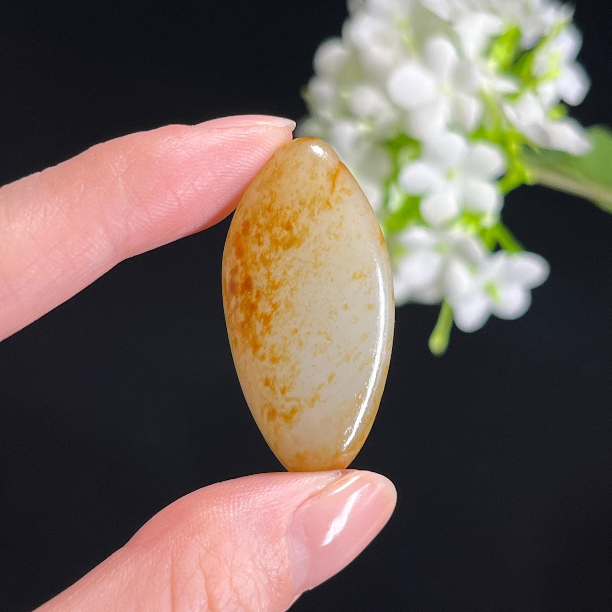 和田玉暖白种“秋波涵星”洒金皮籽料（yc330170）