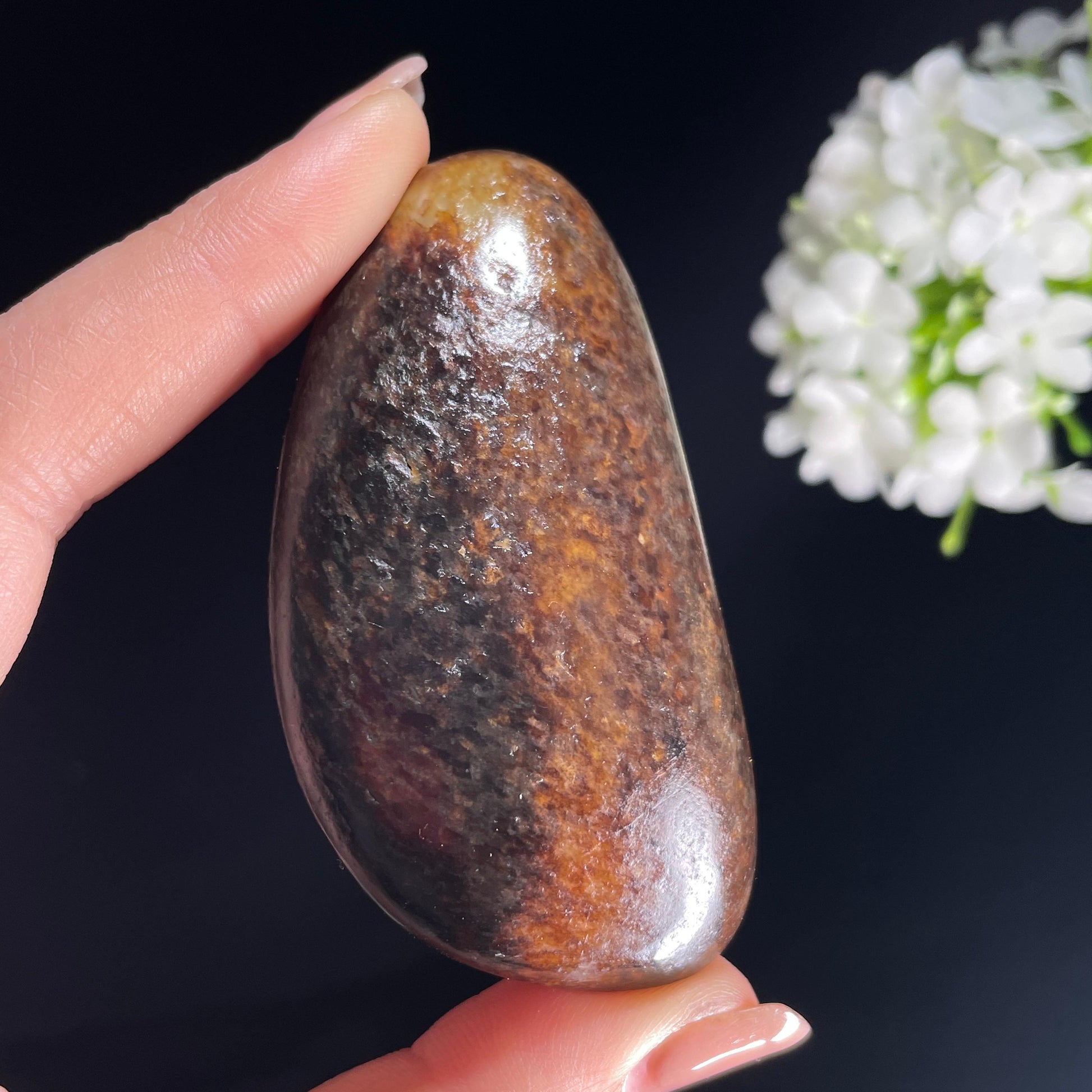 2026.4.9广告流，和田玉白玉“墨云抱月”聚黑皮籽料（yc386222）