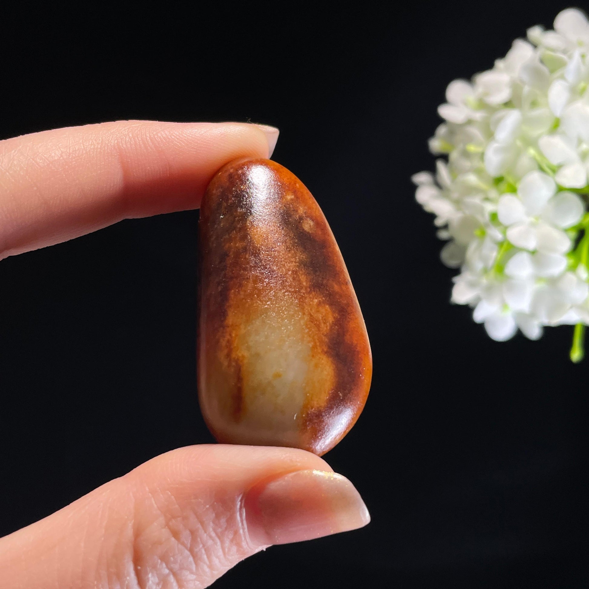 和田玉暖白种黄沁“金乌衔玉”籽料原石（yc311841）