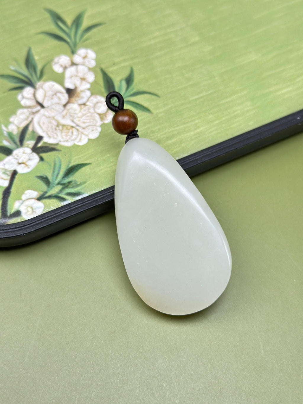 新疆和田玉精品白玉洒金皮籽料普贤菩萨挂件（yc754367）