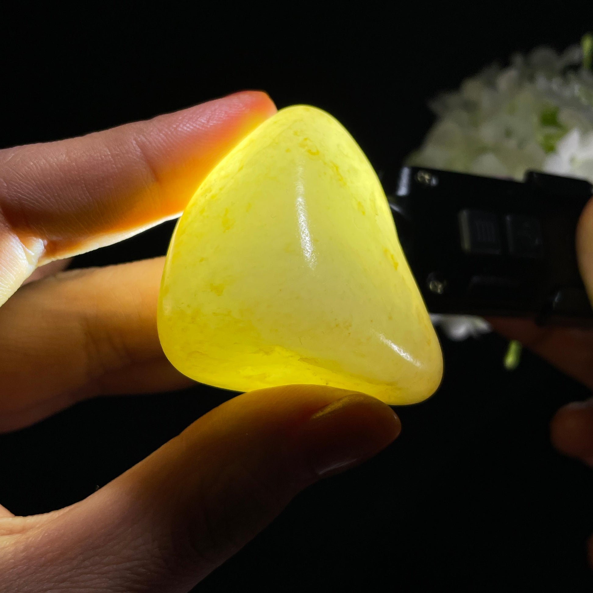 和田玉白玉“冰岫融金”洒金皮籽料（yc392672）