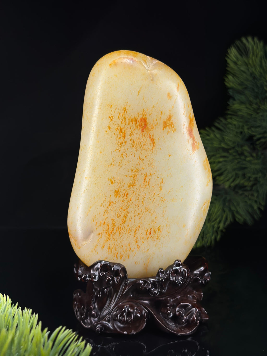 新疆和田玉收藏级暖白种洒红皮大开门籽料摆件（yc524579）