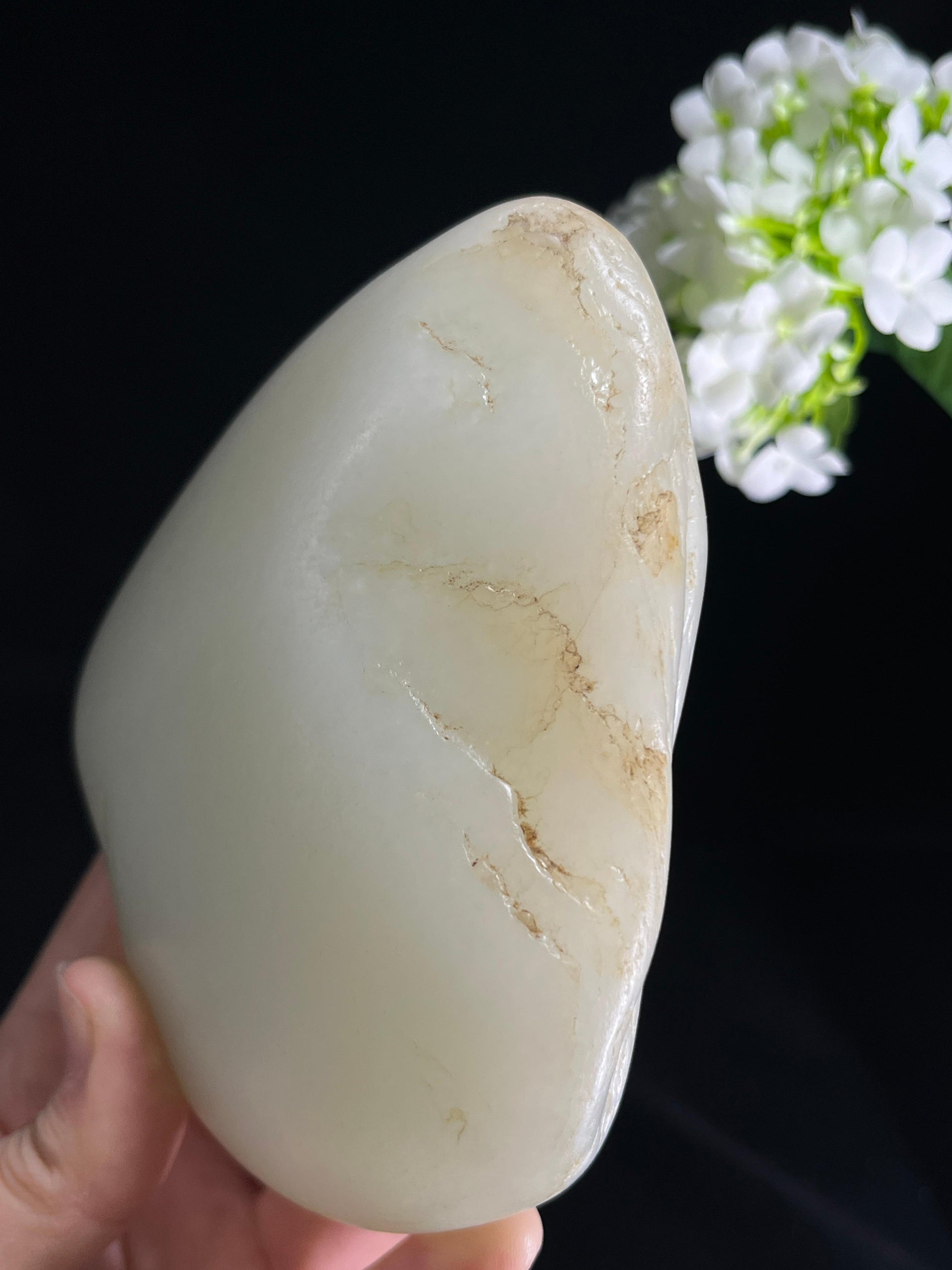 和田玉羊脂白饼状象形籽料原石（yc255799）