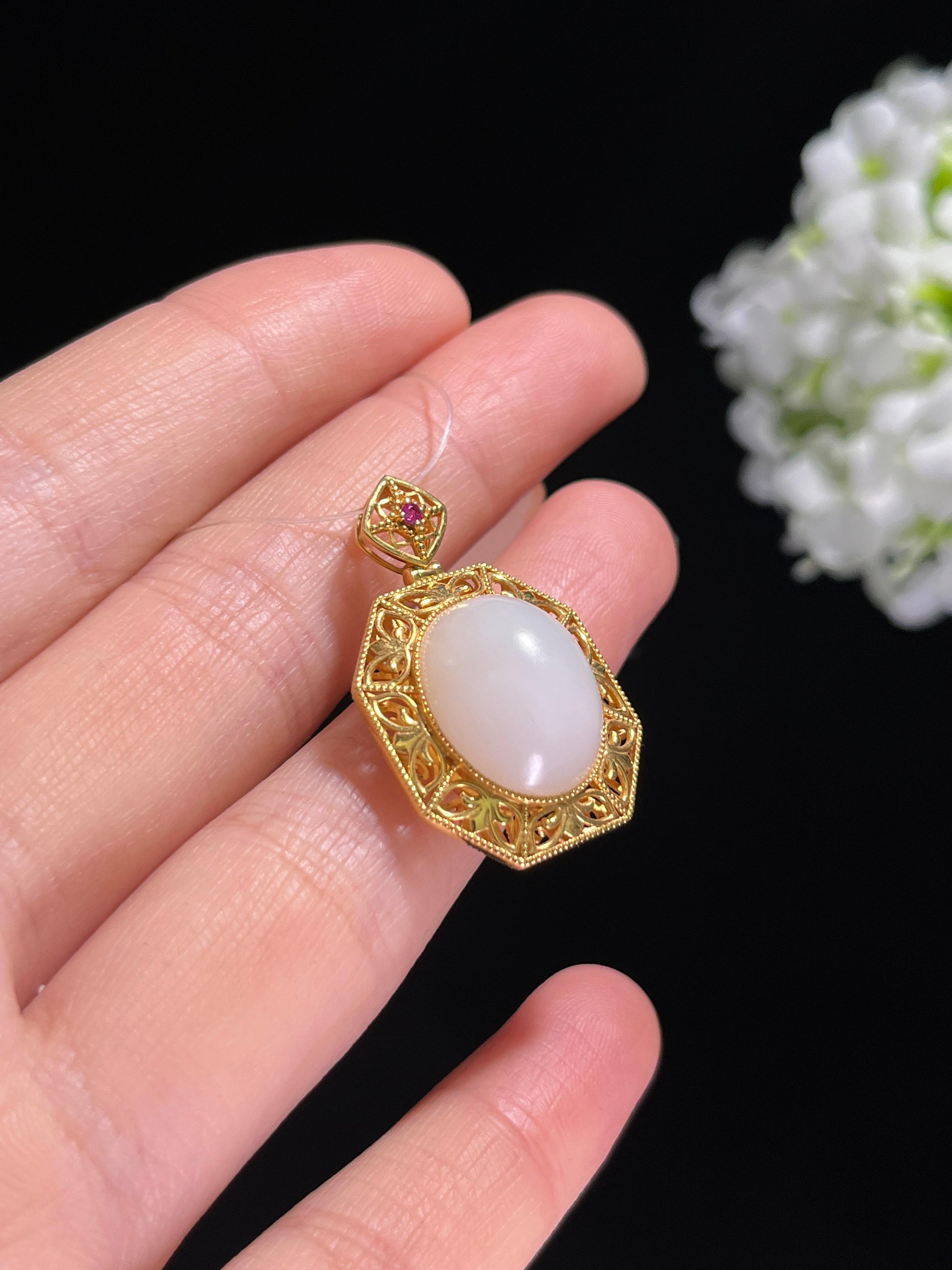 新疆天然和田玉羊脂白玉18k金镶吊坠（yc260368）