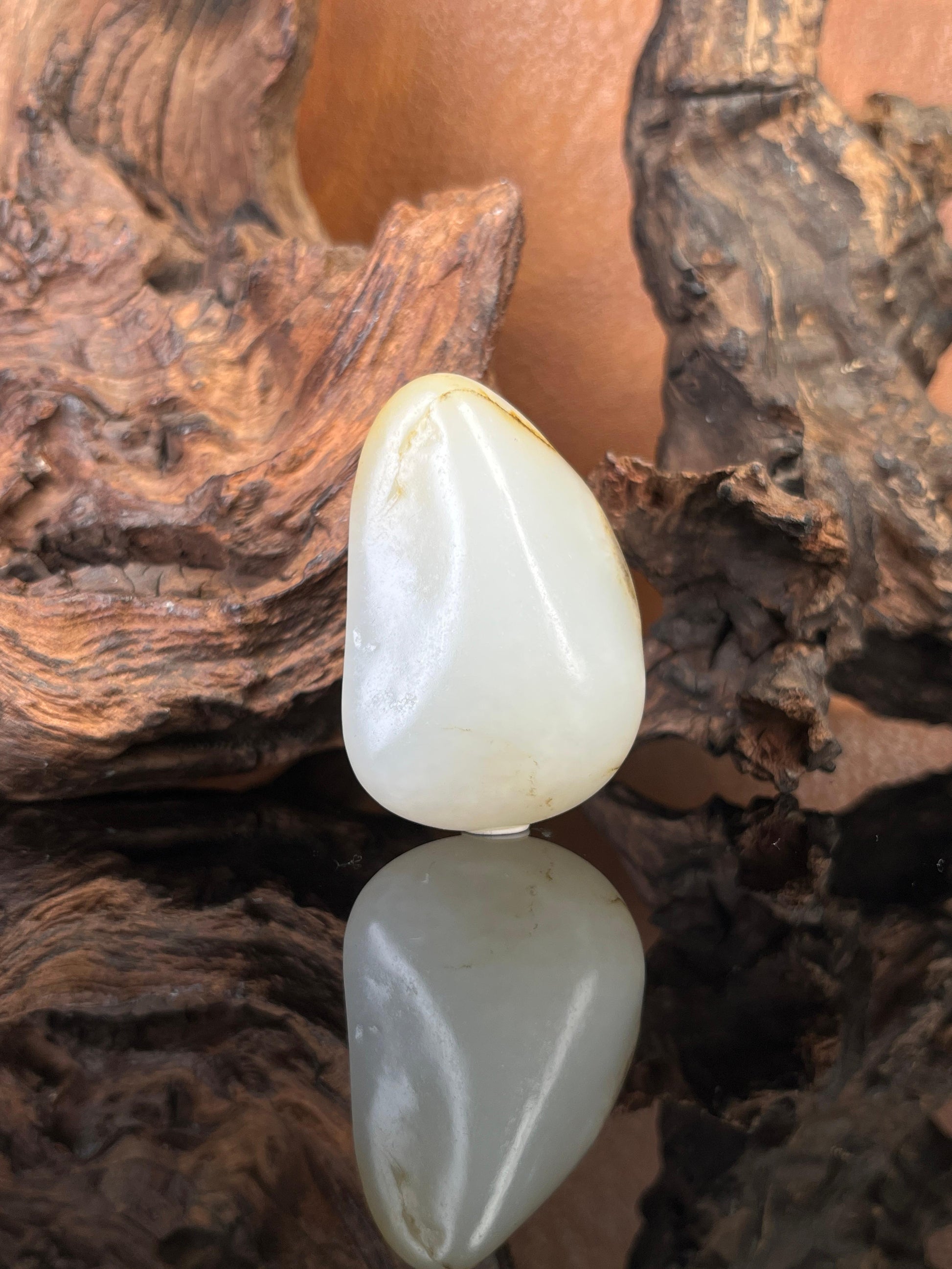 和田玉秋梨皮羊脂白籽料挂件（yc227880）