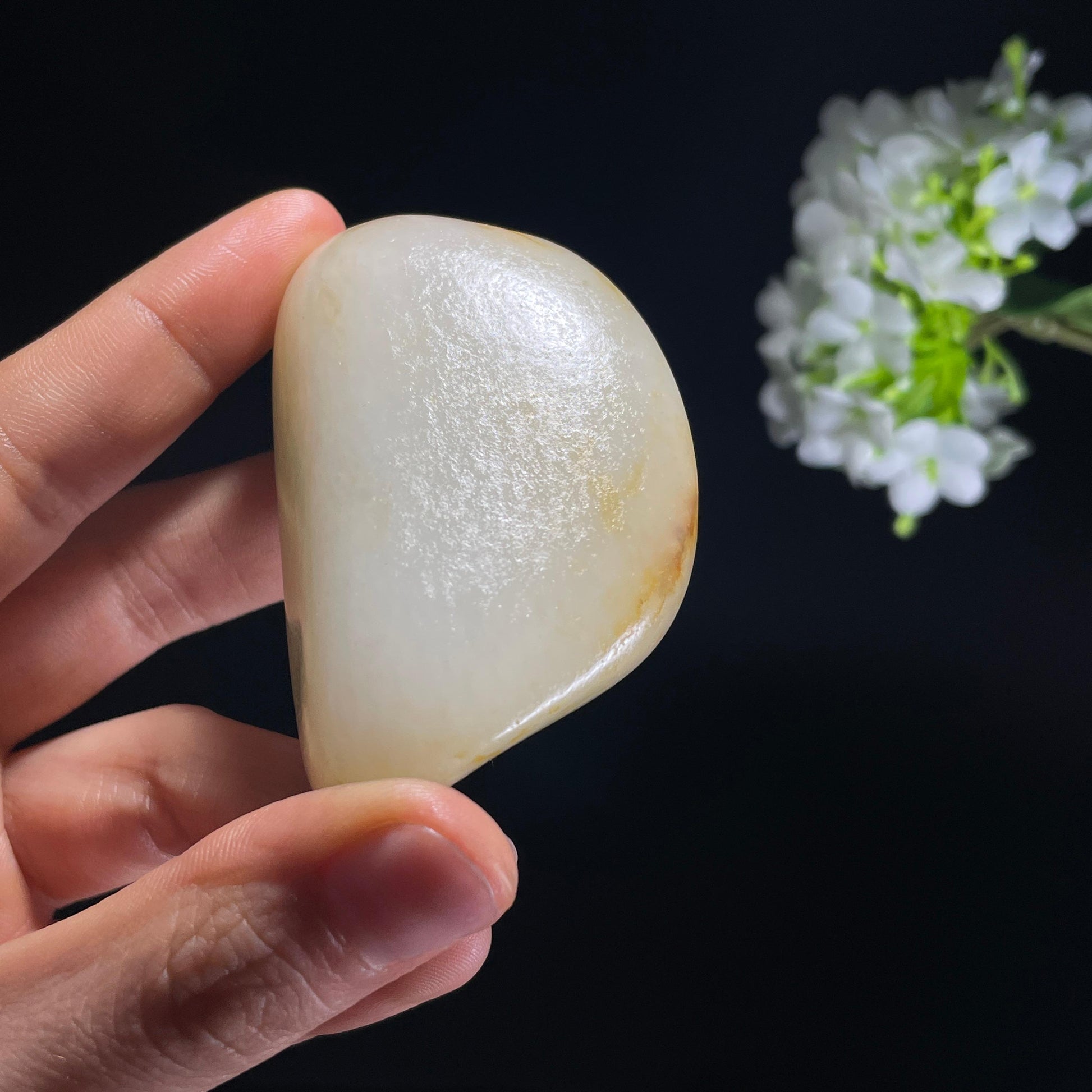 和田玉白玉“月魄残痕”洒黄皮籽料（yc324207）