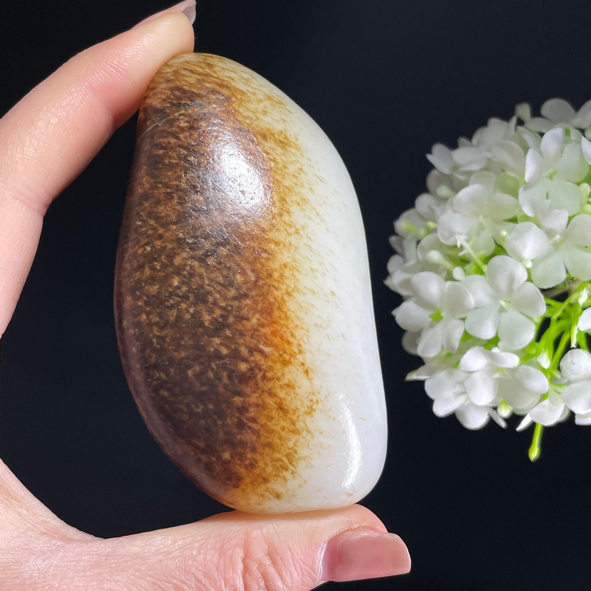 和田玉一级白“暮林映雪”红皮白肉籽料（yc388327）