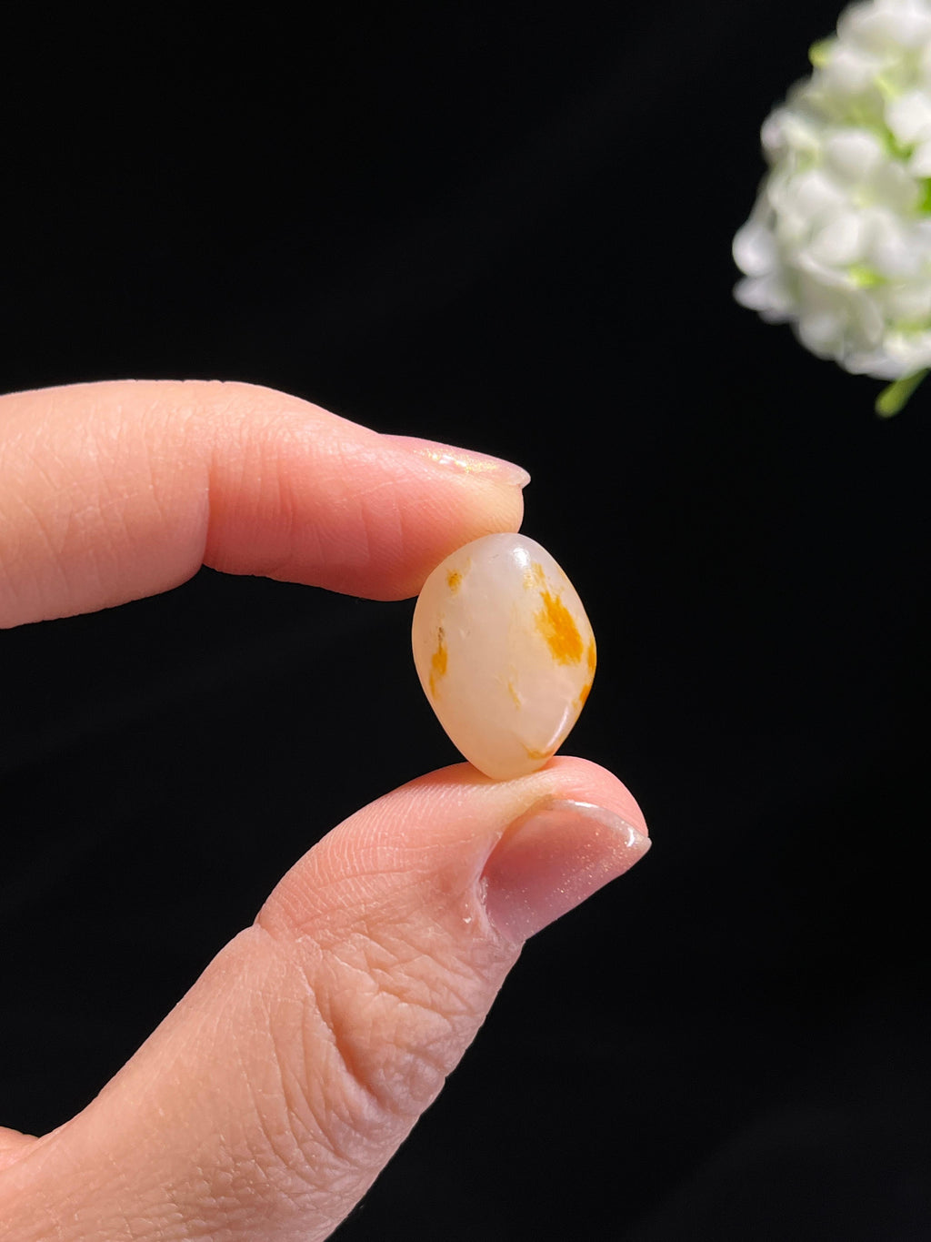 和田玉聚红皮籽料原石（yc264604）