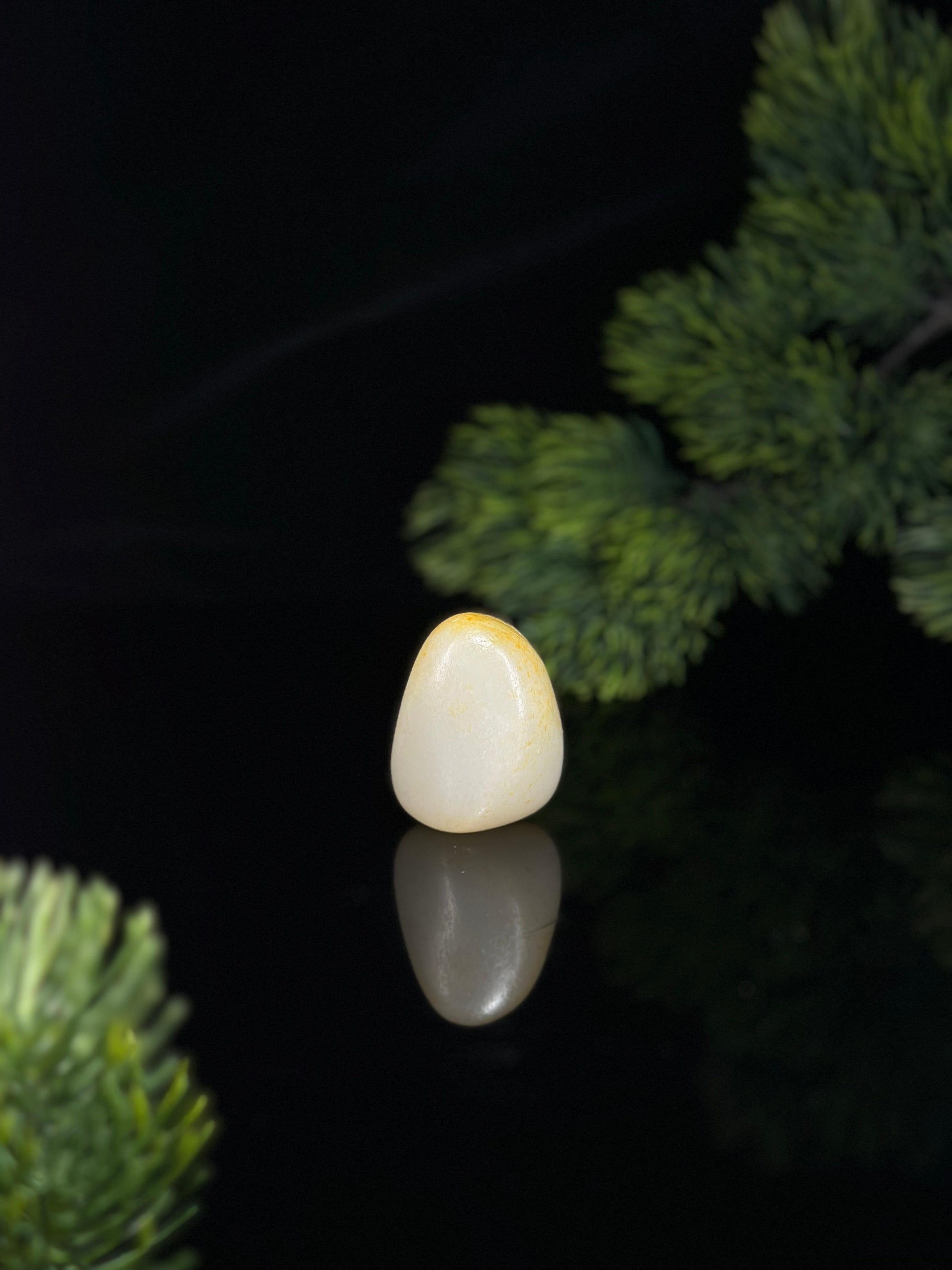 新疆和田玉白玉洒金皮珍品挂件籽（yc495255）