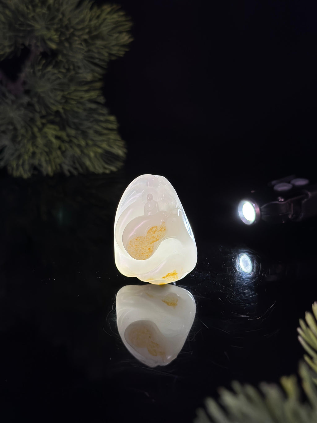 和田玉白玉洒金皮无相佛葫芦俏色雕挂件（yc463198）