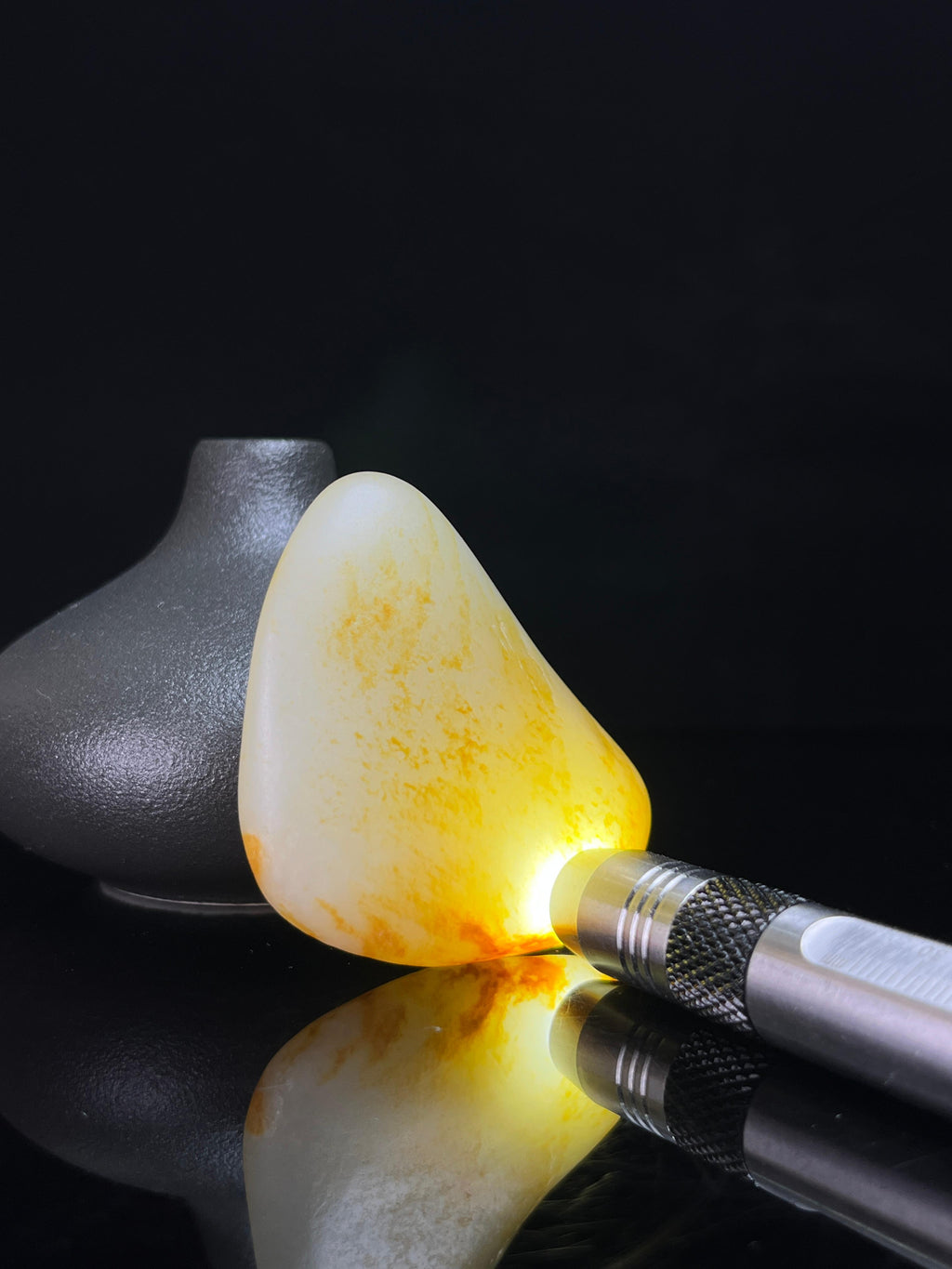 新疆和田玉籽料原石洒金皮挂件原皮独籽（yc235071）