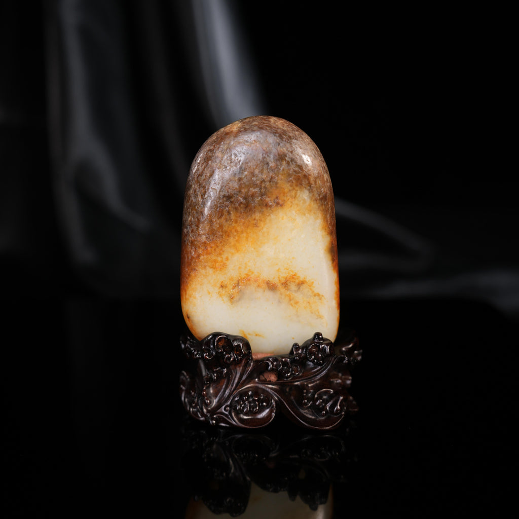 新疆和田玉“烟霞覆雪”白玉聚黑红皮籽料（yc450409）