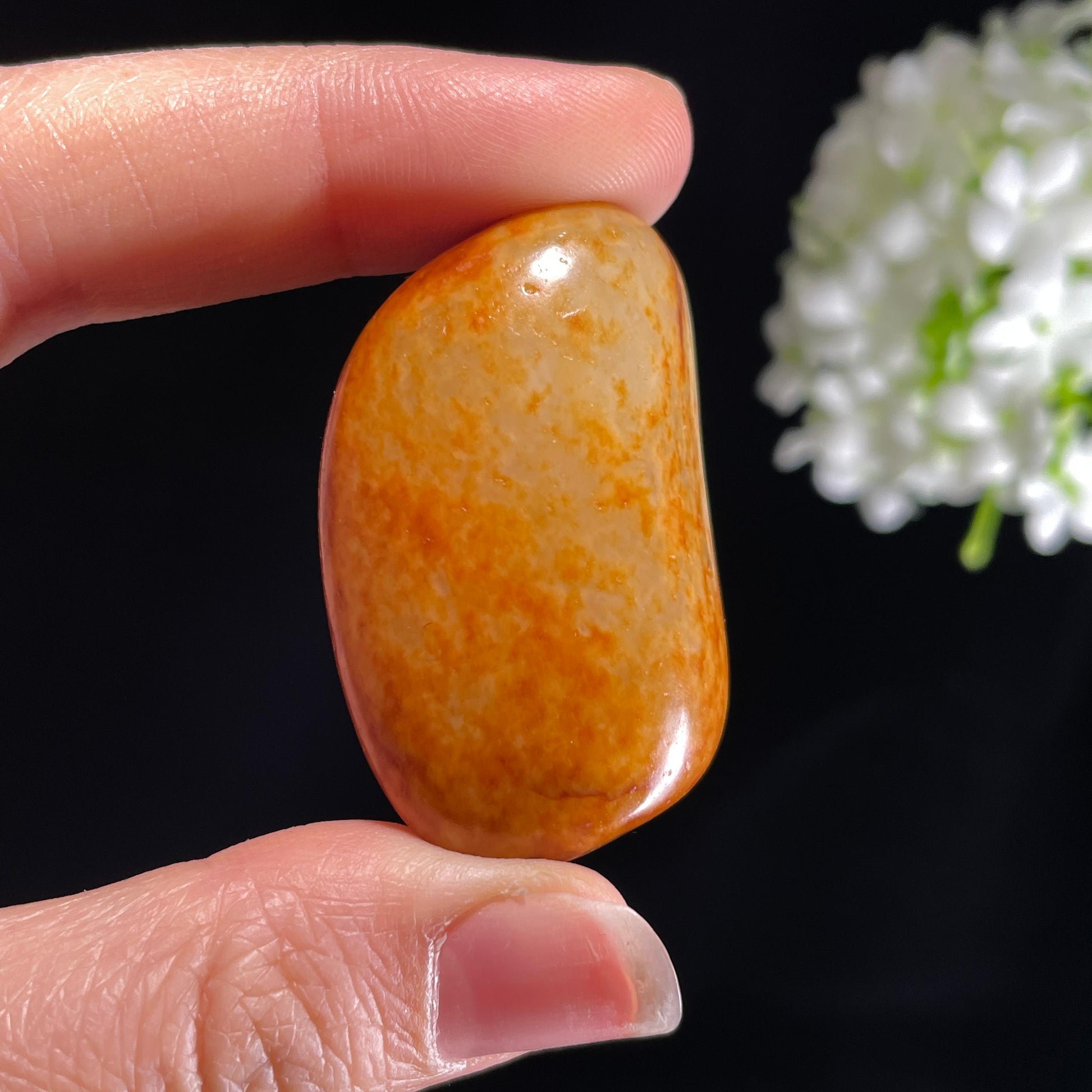 和田玉“熔霞藏玉”暖白种洒红皮籽料（yc420574）