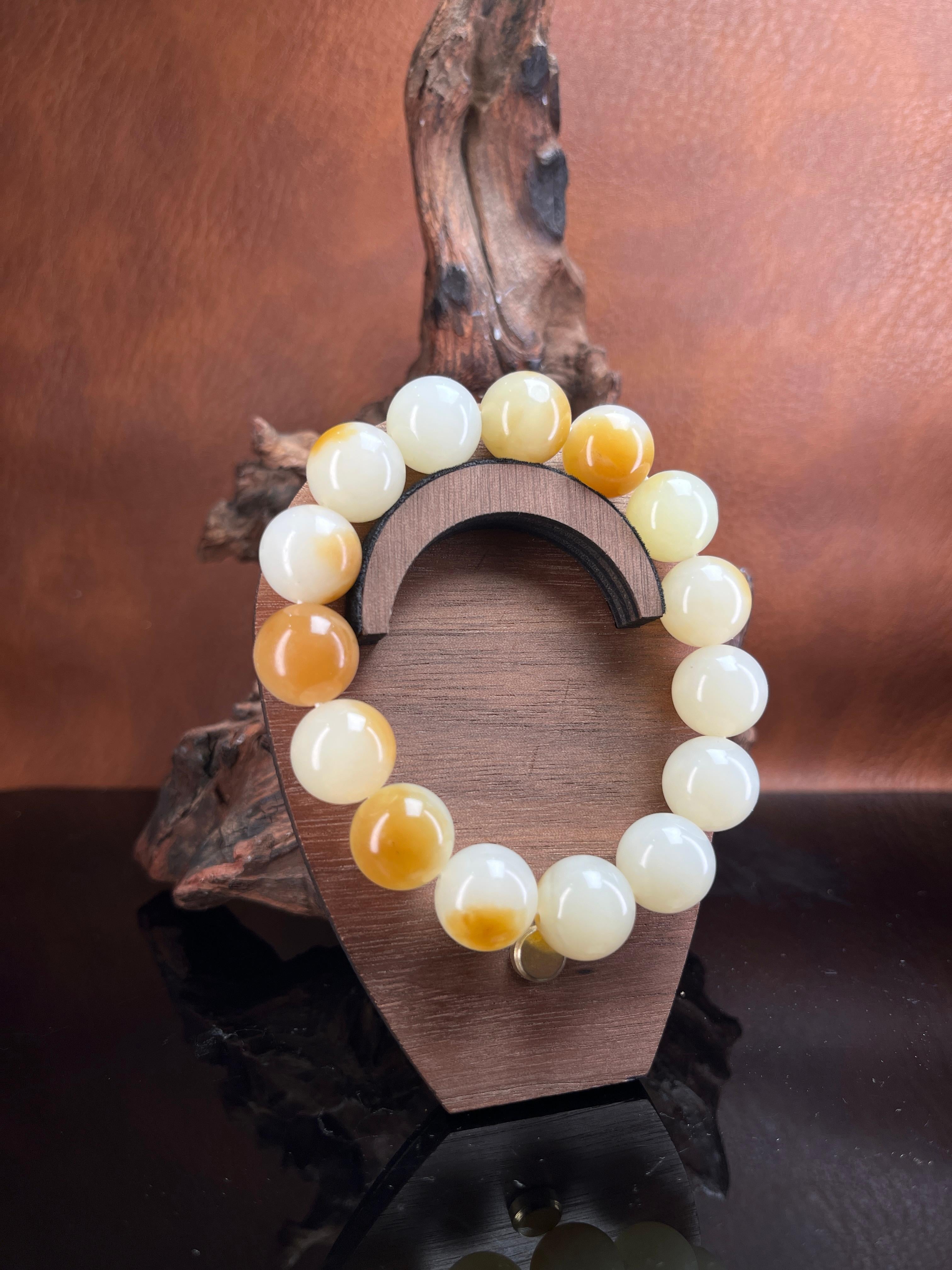 天然新疆和田玉且末糖白料白玉圆珠手串（14卡）（yc223218） – 添福玉器