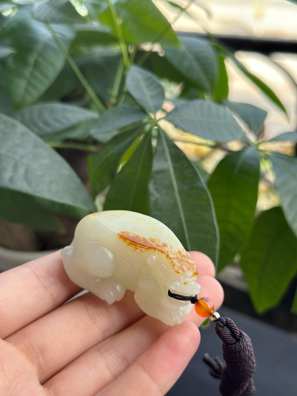 新疆和田玉精品红皮洒金皮籽料貔貅手把件（yc709723）