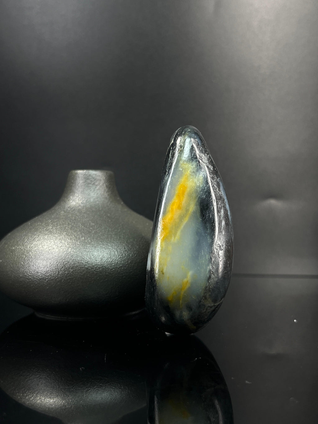 新疆和田玉青花籽料原石（yc241946）