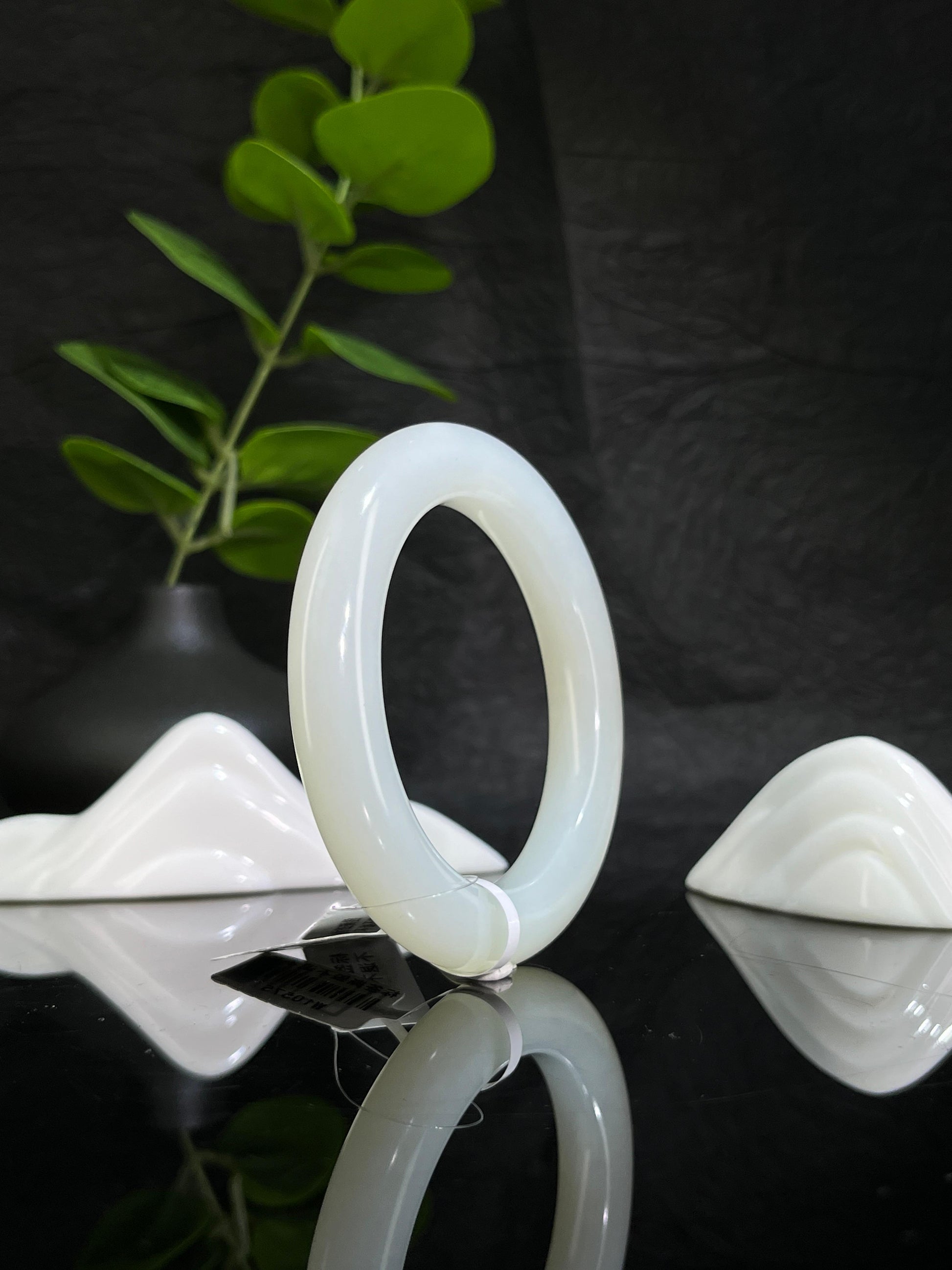 新疆和田玉且末高青白玉手镯（54卡）（yc231977）