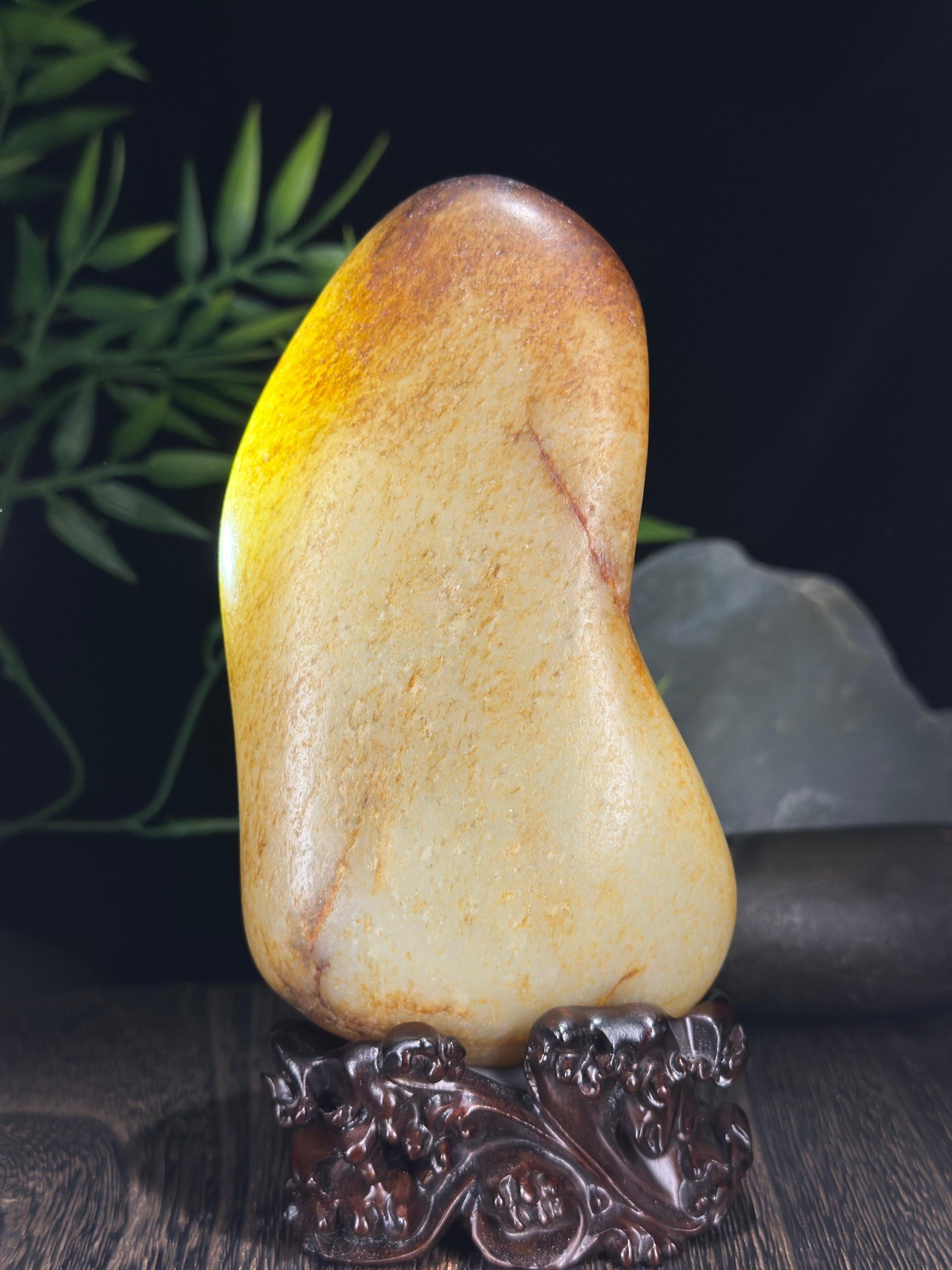 新疆和田玉高青白秋梨皮籽料（yc712325）