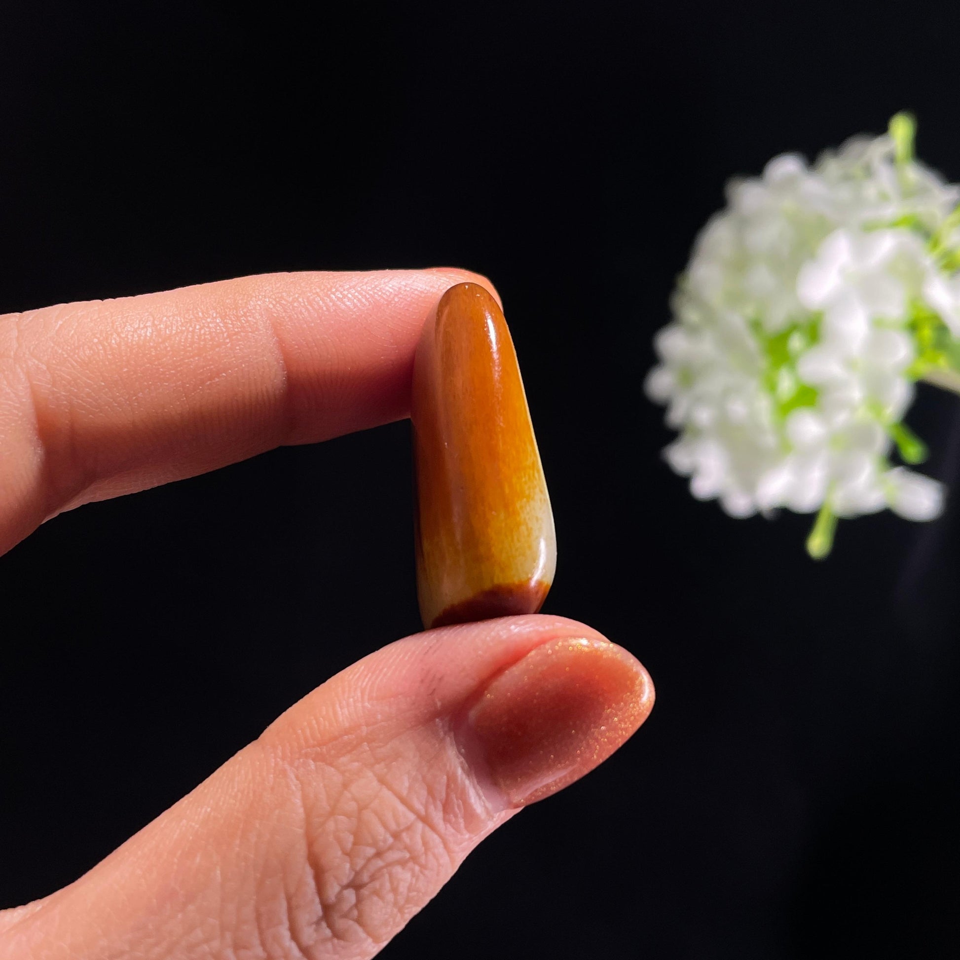 和田玉白玉“半山含日”红皮籽料（yc387231）