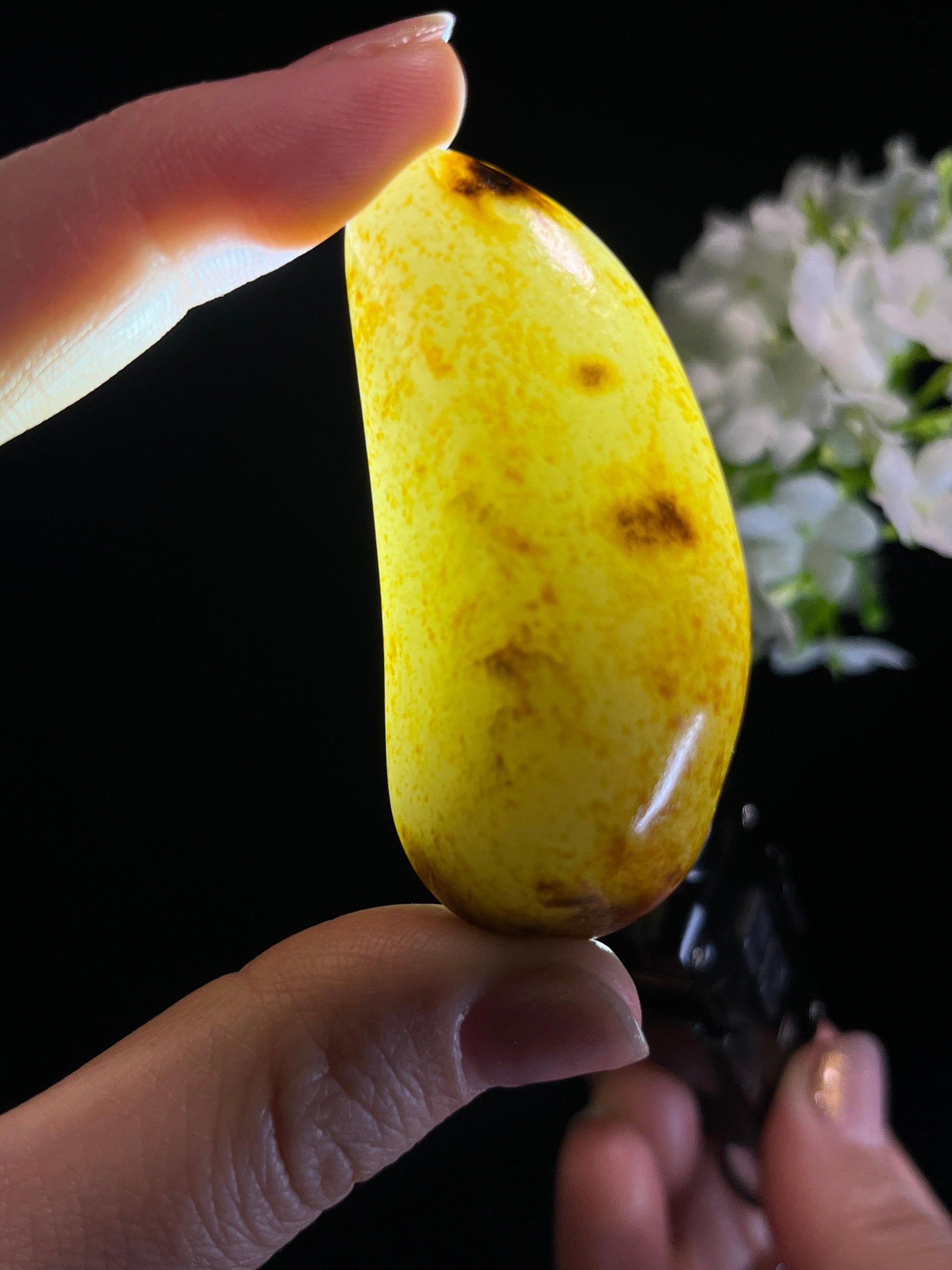 新疆天然和田玉洒金皮籽料原石（yc274578）